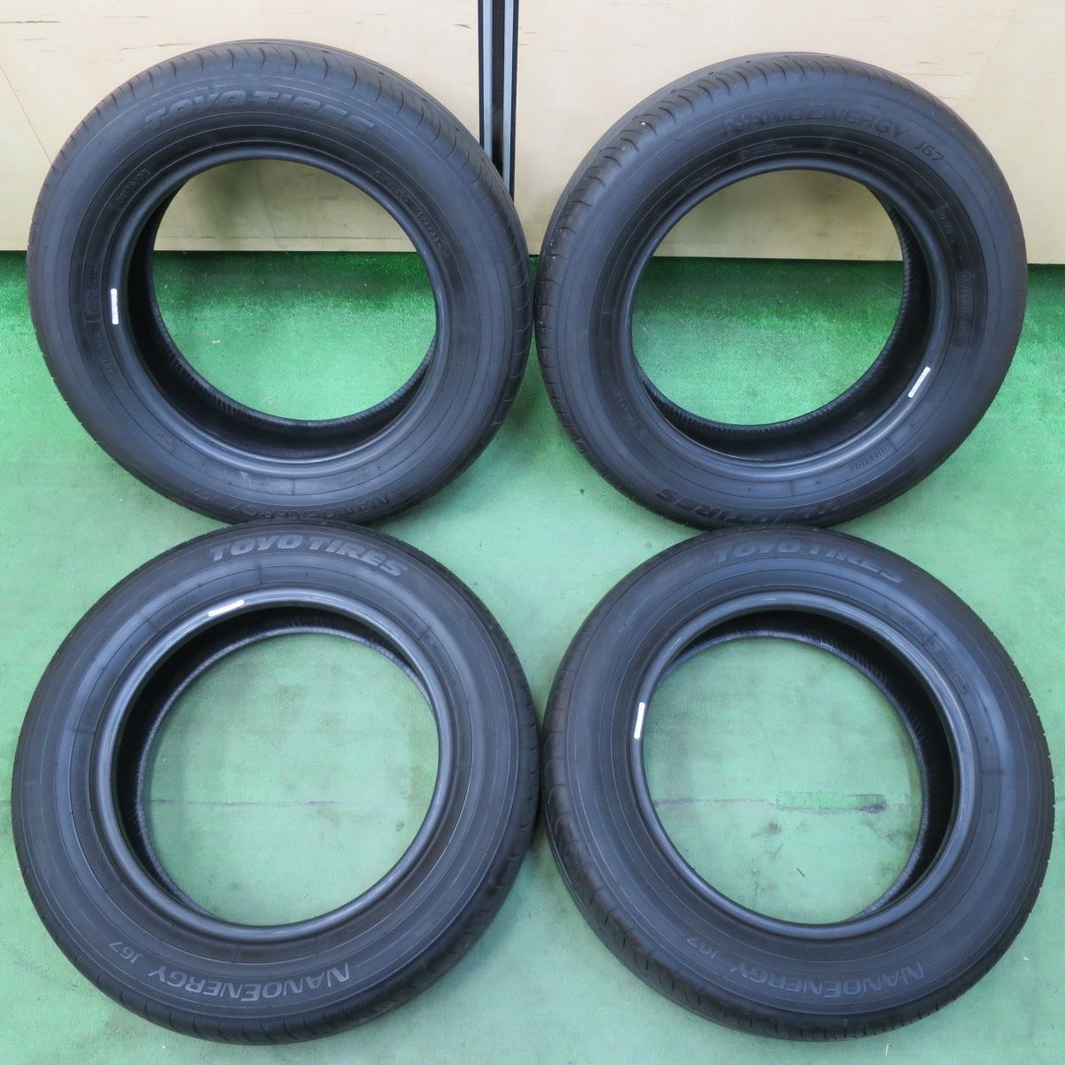 新車外し！23年☆185/65R15 トーヨー ナノエナジー J67 タイヤ