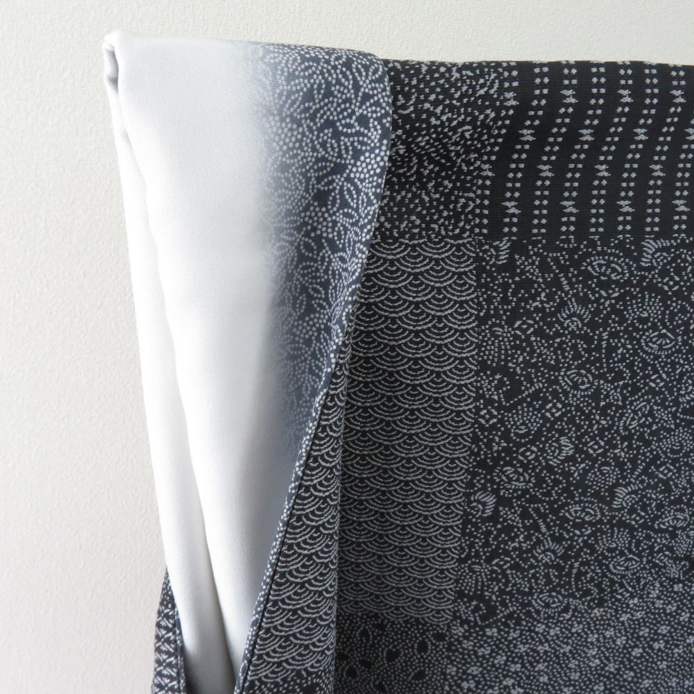 御召 織文様 伊勢型織 織座小紋 正絹 灰黒色 袷 広衿 紋なし