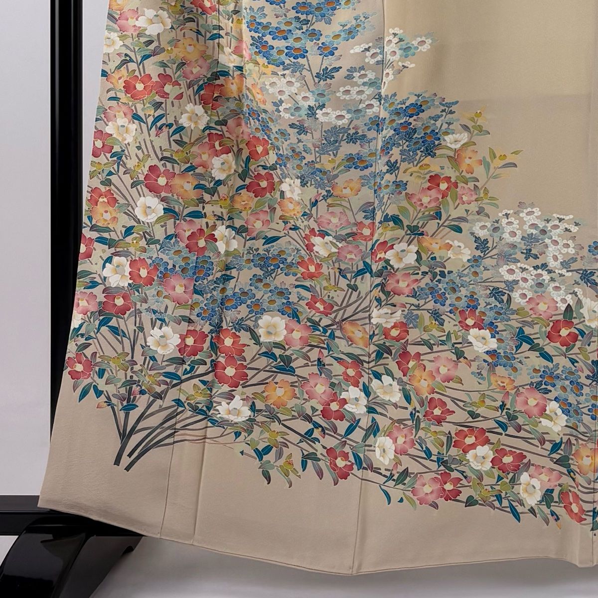 色留袖 身丈161.5cm 裄丈63cm S 袷 落款 草花 枝花 ベージュ 正絹 一つ紋