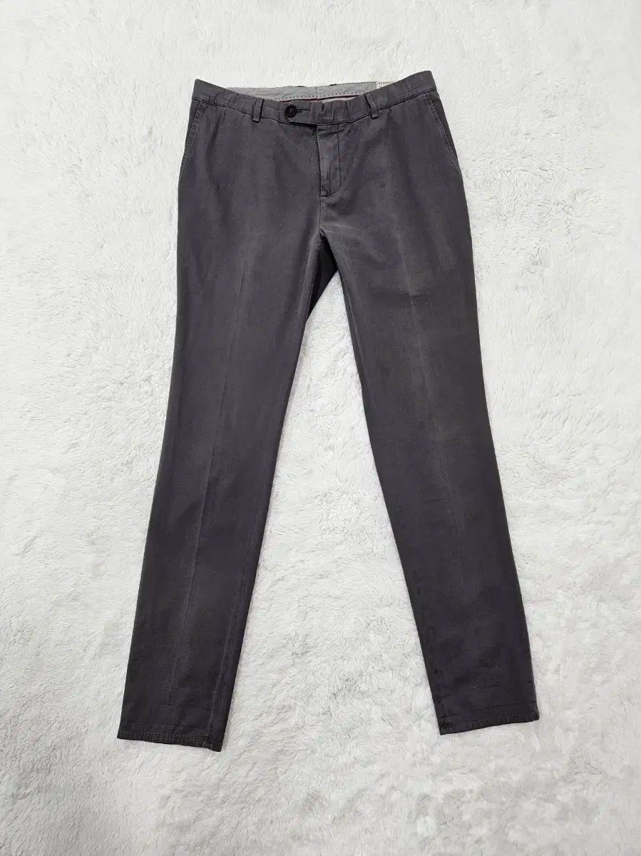 ブルネロ BRUNELLO CUCINELLI ブルネロクチネリ チャコールグレー チノパンツ