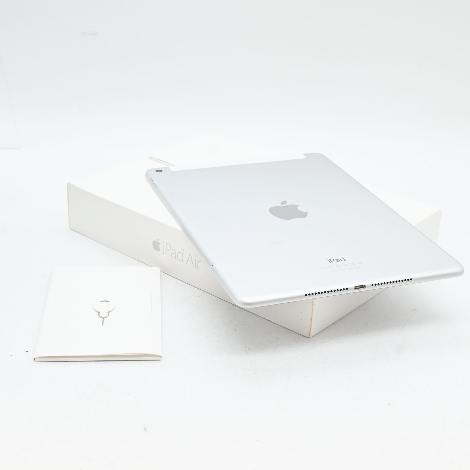 Apple - docomo　iPad Air2 【シルバー】64GB 美品 Apple iPad Air 2 Wi-Fi+Cellular 64GB MGHY2J/A SIMフリー