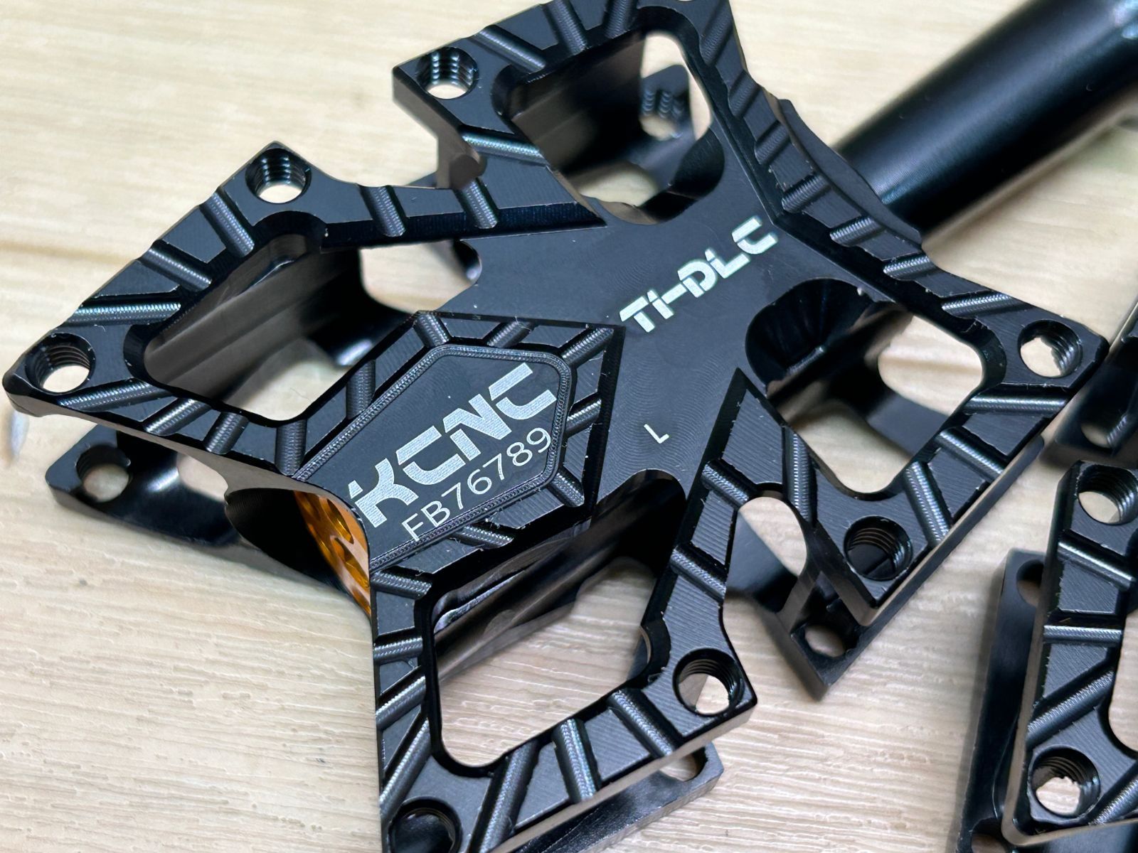 KCNC KNIFE