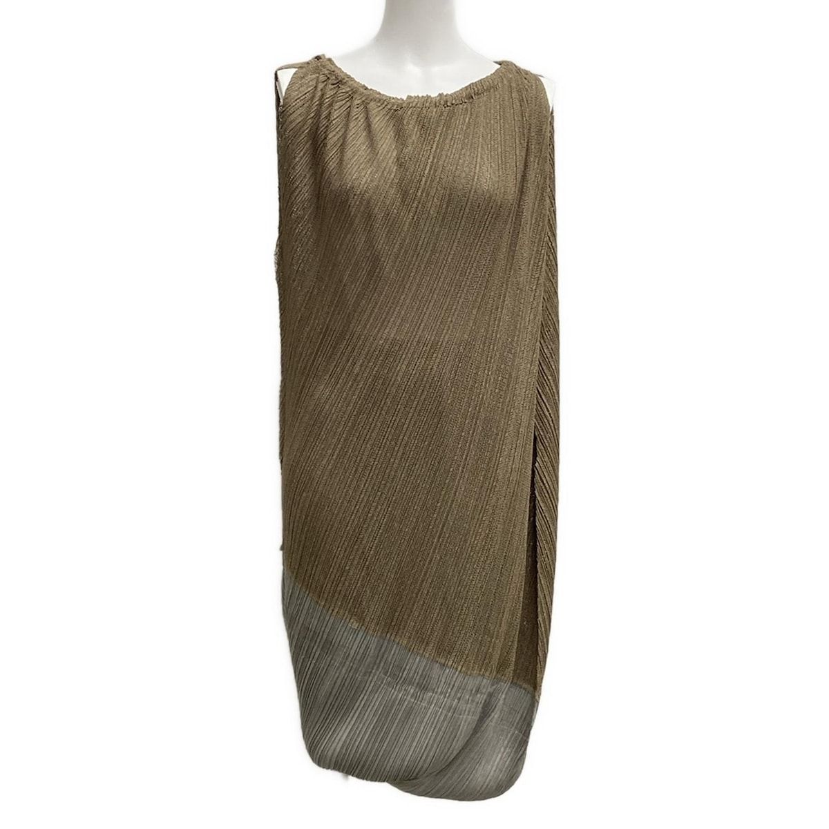 PLEATS PLEASE ISSEY MIYAKE - イッセイミヤケ プリーツプリーズ