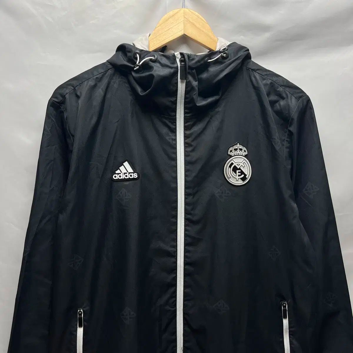 adidas レアル・マドリード ウィンドブレーカー M adidas レアルマドリード 20/21 ウィンドブレーカー(ブラック