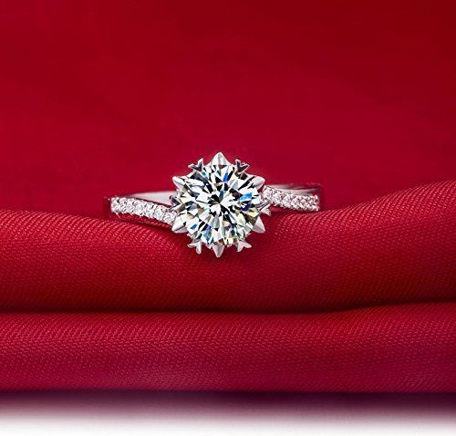 幸運のスタイルブリリアント1ctダイヤモンドの女性の婚約指輪純粋なシルバー優秀な結婚式のジュエリーギフトの花嫁のための THREE