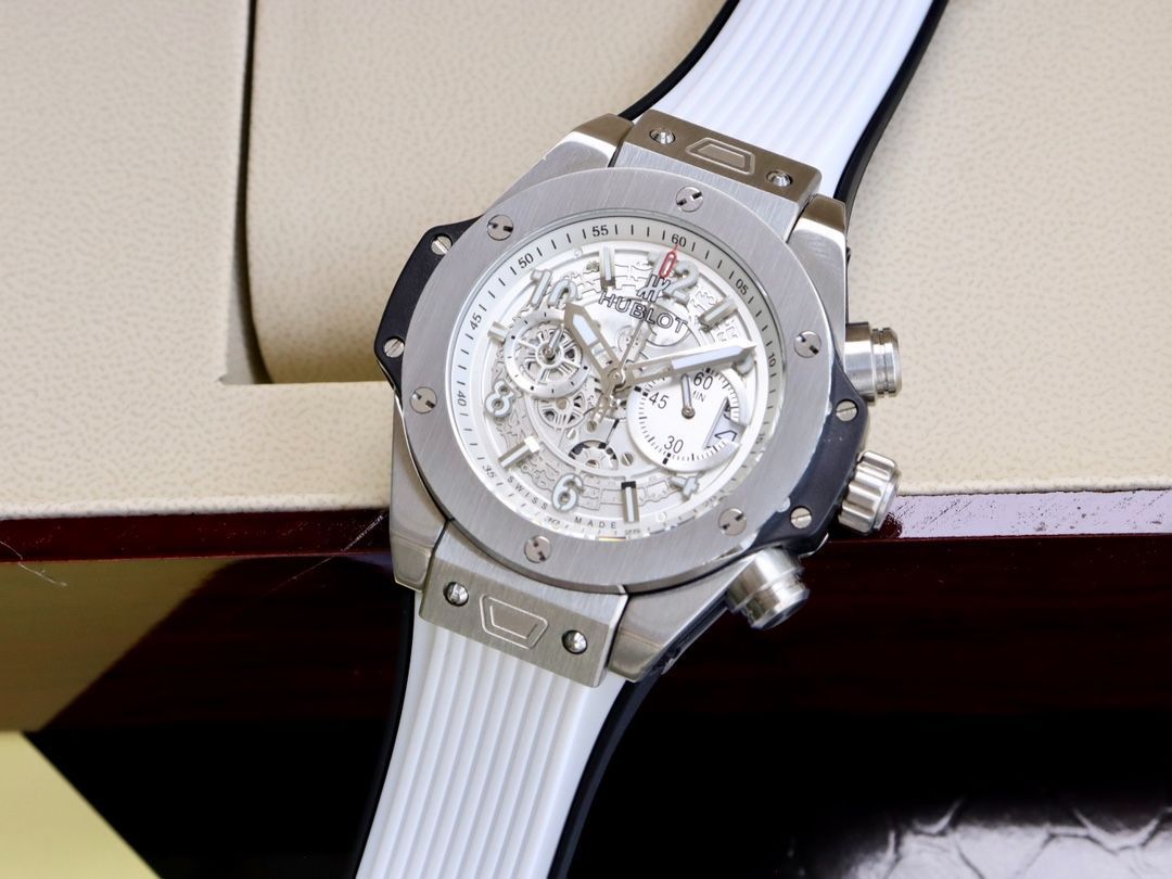 HUBLOT腕時計