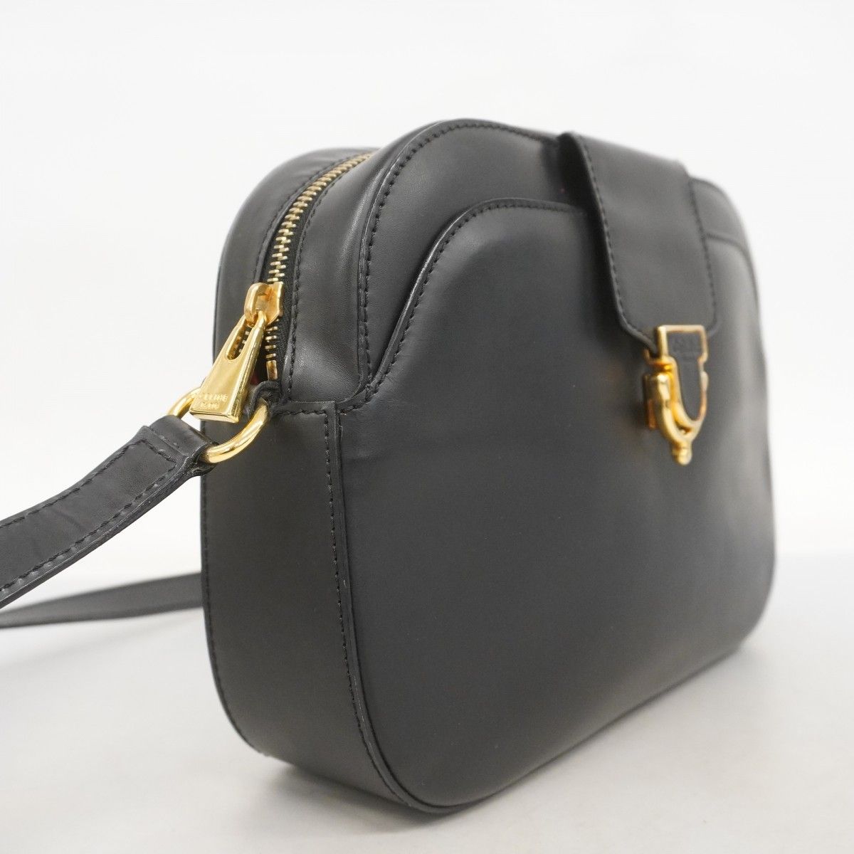 5ma0165-h】セリーヌ ショルダーバッグ レザー ブラック ゴールド金具  