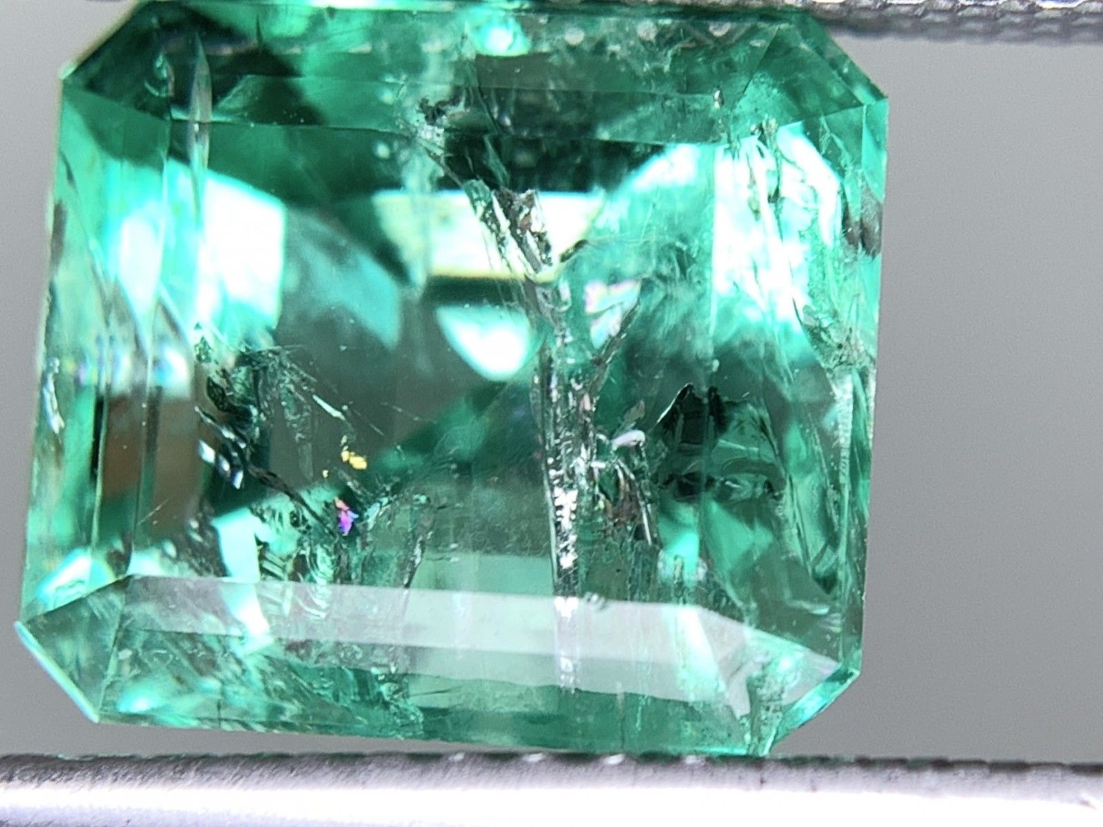 アクアマリン 天然 3.227ct 宝石ソーティング付き 10.6㎜×6.9㎜×6.8㎜