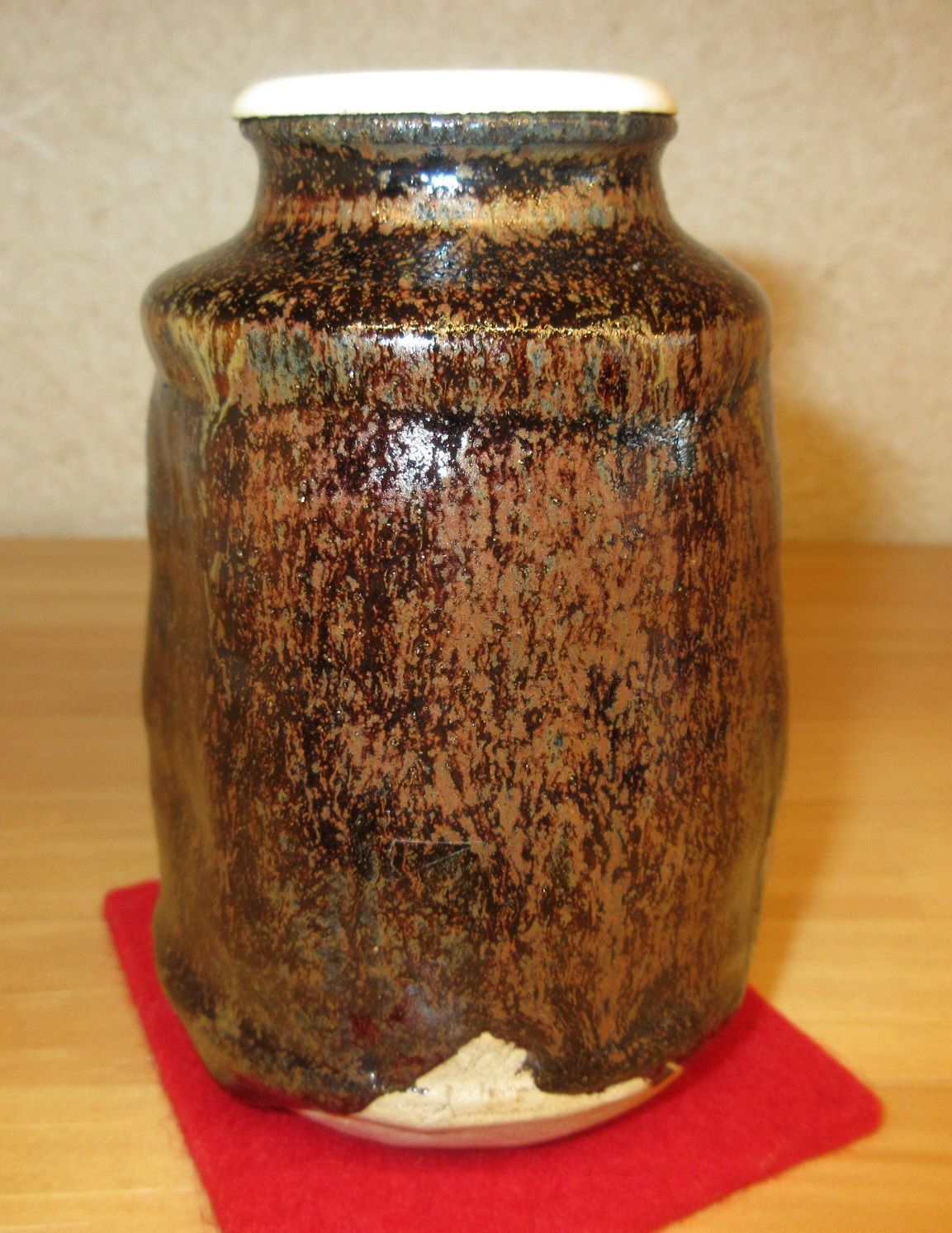 送料込【逢絢亭】茶道具 茶入 美濃焼 瀬戸 肩衝形 仕覆２点 加藤芳右衛門 共箱 逢絢亭】茶道具 茶入 美濃焼 瀬戸 肩衝形 仕覆2点 加藤芳右衛門