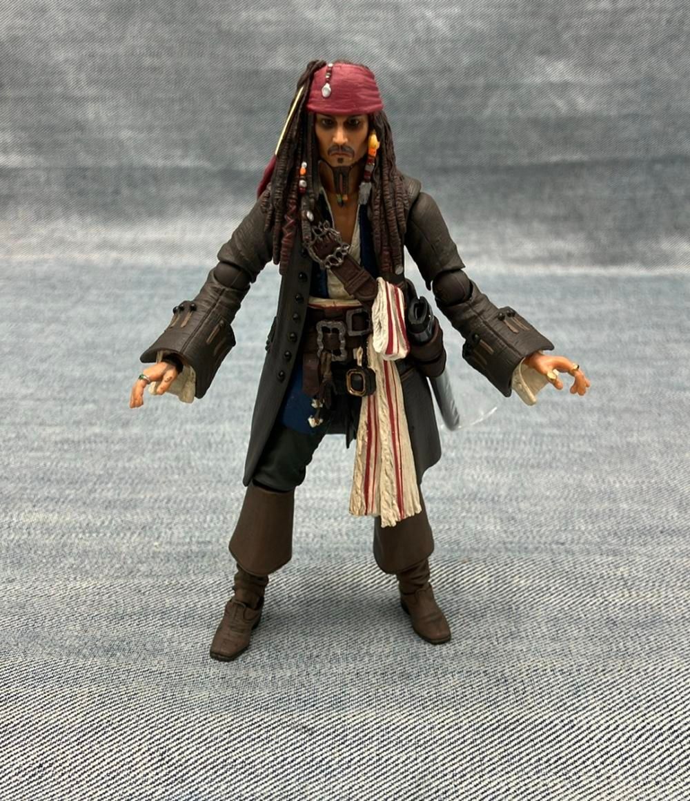 特撮リボルテック No.025 ジャック・スパロウ パイレーツ・オブ・カリビアン 完成品 可動フィギュア 海洋堂 Amazon | リボルテック パイレーツ・オブ・カリビアン ジャック