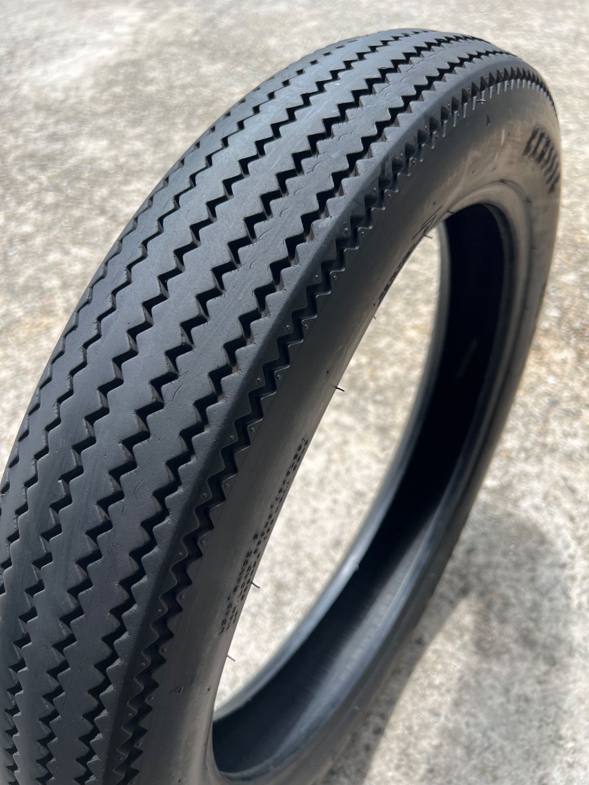 ブリ ブリヂストン エクセドラ G526 150/90-15 858 Webike