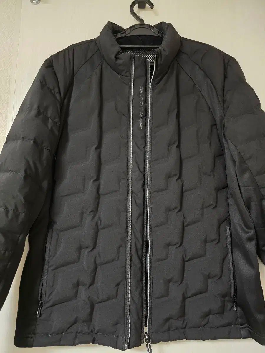 CHUCUCHUの迷彩柄ジップアップとスカートバイザーソックスセット