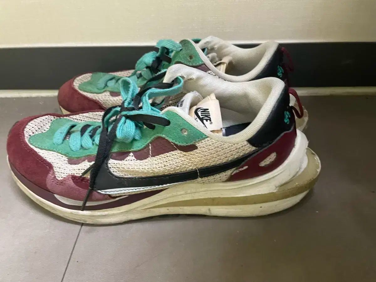 【雷市場（ポンジャン）商品韓国直送】 NIKE(ナイキ) sacai(サカイ) ヴェイパーワッフル 275