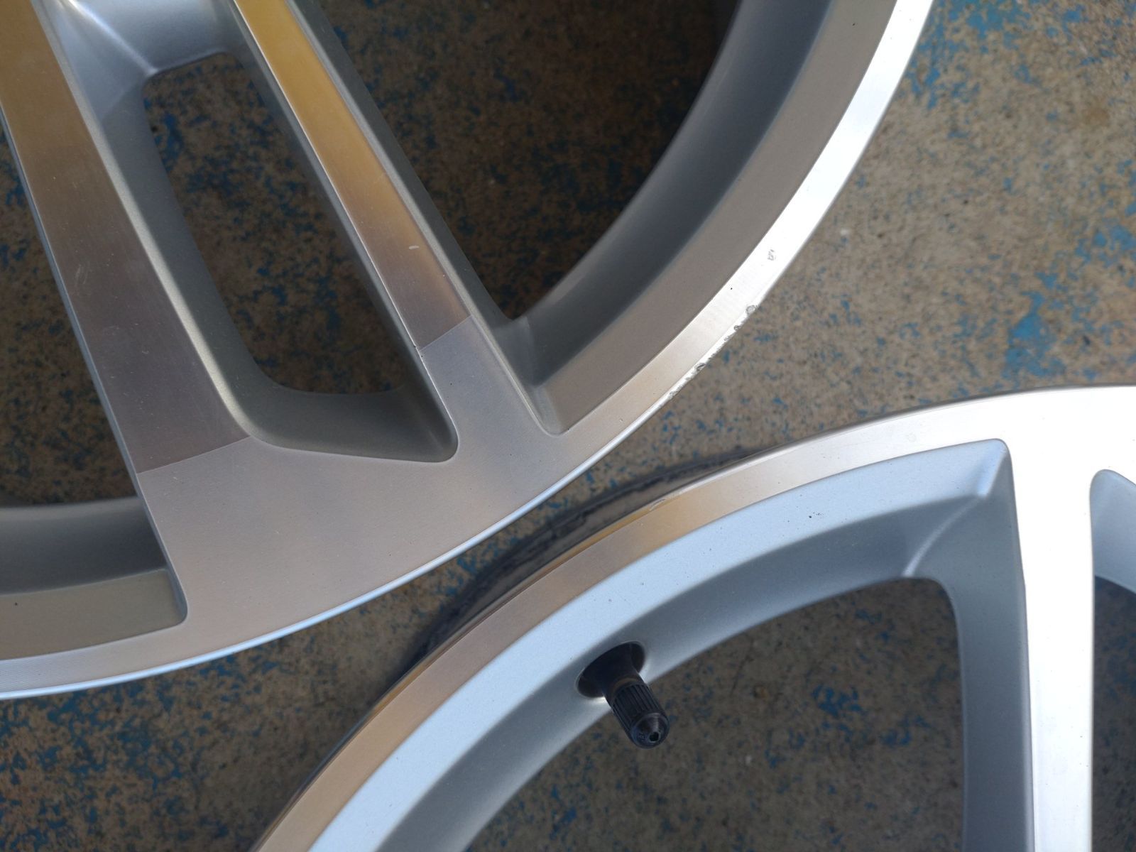 AUDI アウディ 8S TTS 純正 アルミホイール 18インチ 18×8.5J 50 PCD 112-5H 4本セット FFCRYSTALESIA_COM