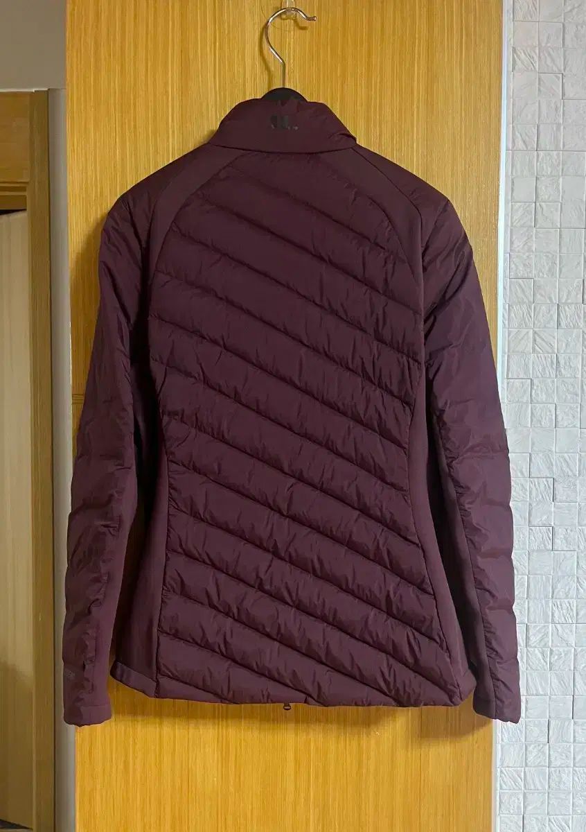 J.LINDEBERG J.リンドバーグ レディース カイ 軽量ダウン