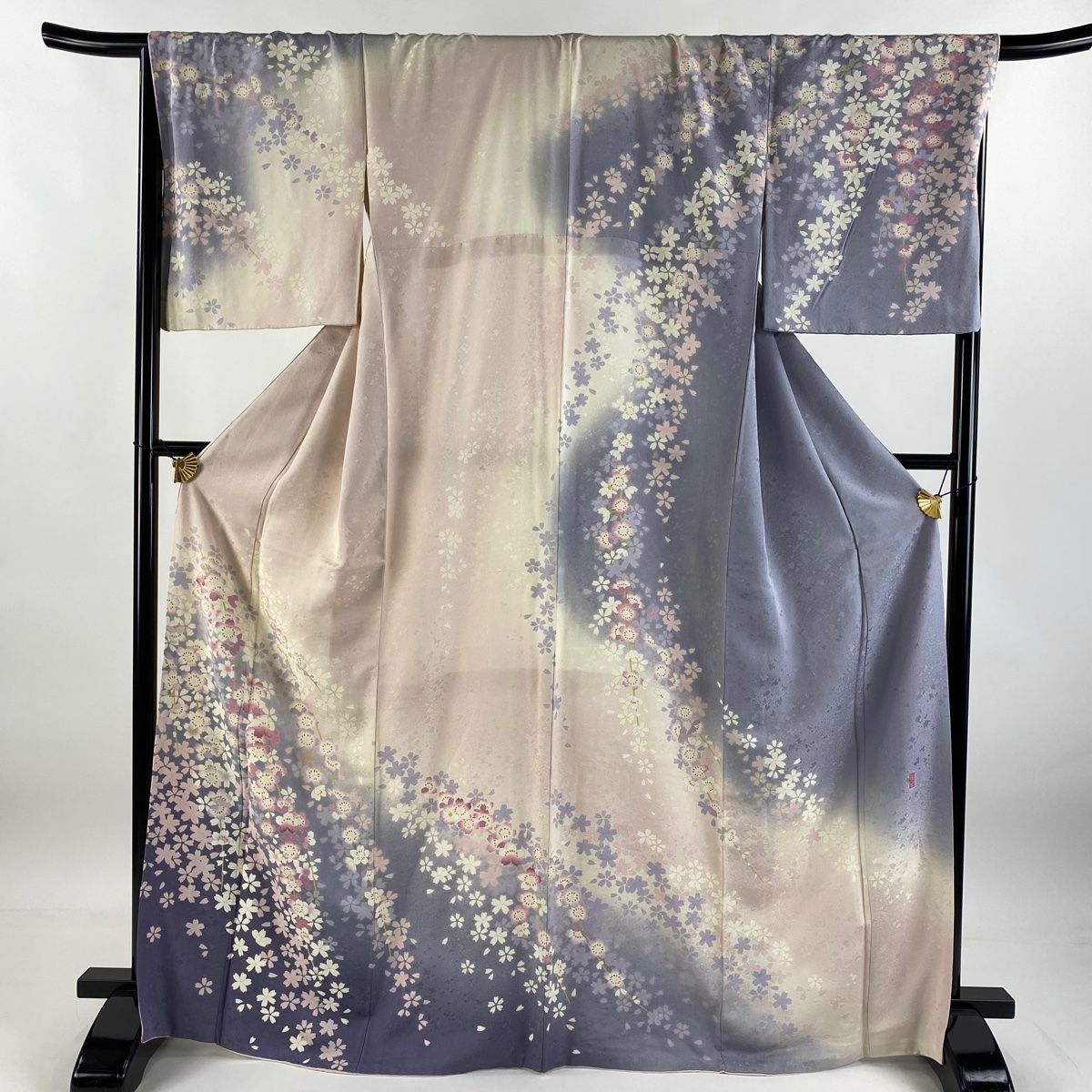 訪問着 身丈167.5cm 裄丈69cm L 袷 落款 桜 花びら 銀通し ぼかし 薄ピンク 正絹 名品