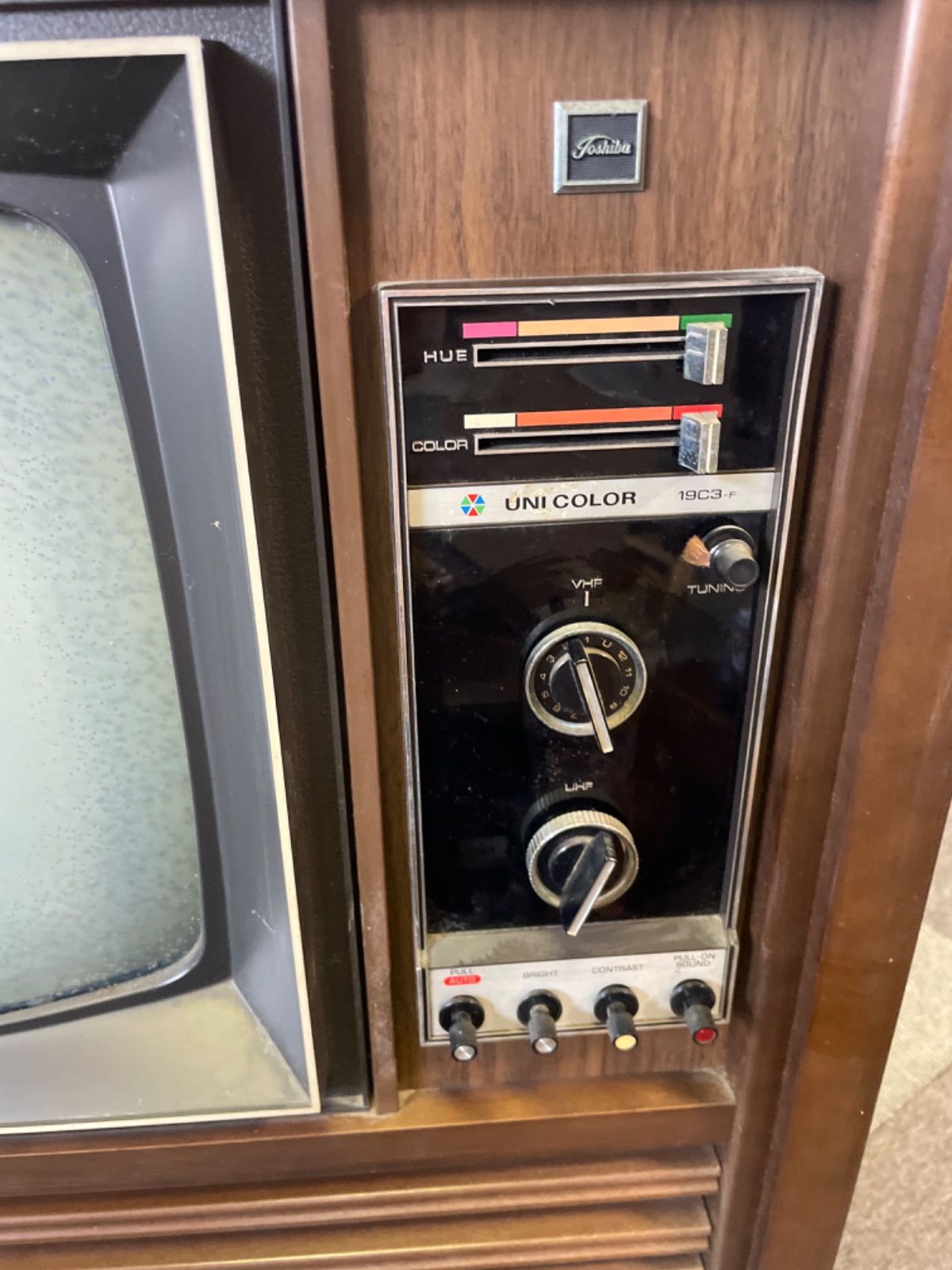 ♭ TOSHIBA 19C3 レトロ アンティーク ブラウン管テレビ - メルカリ