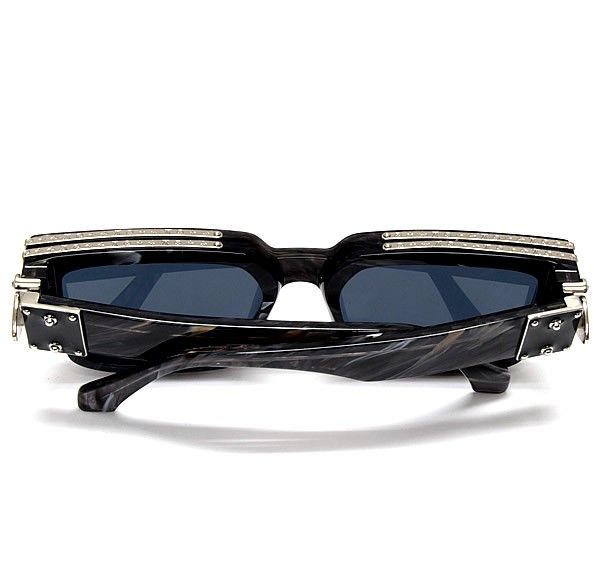 ルイヴィトン LOUIS VUITTON 1.1ミリオネア サングラス グリ  