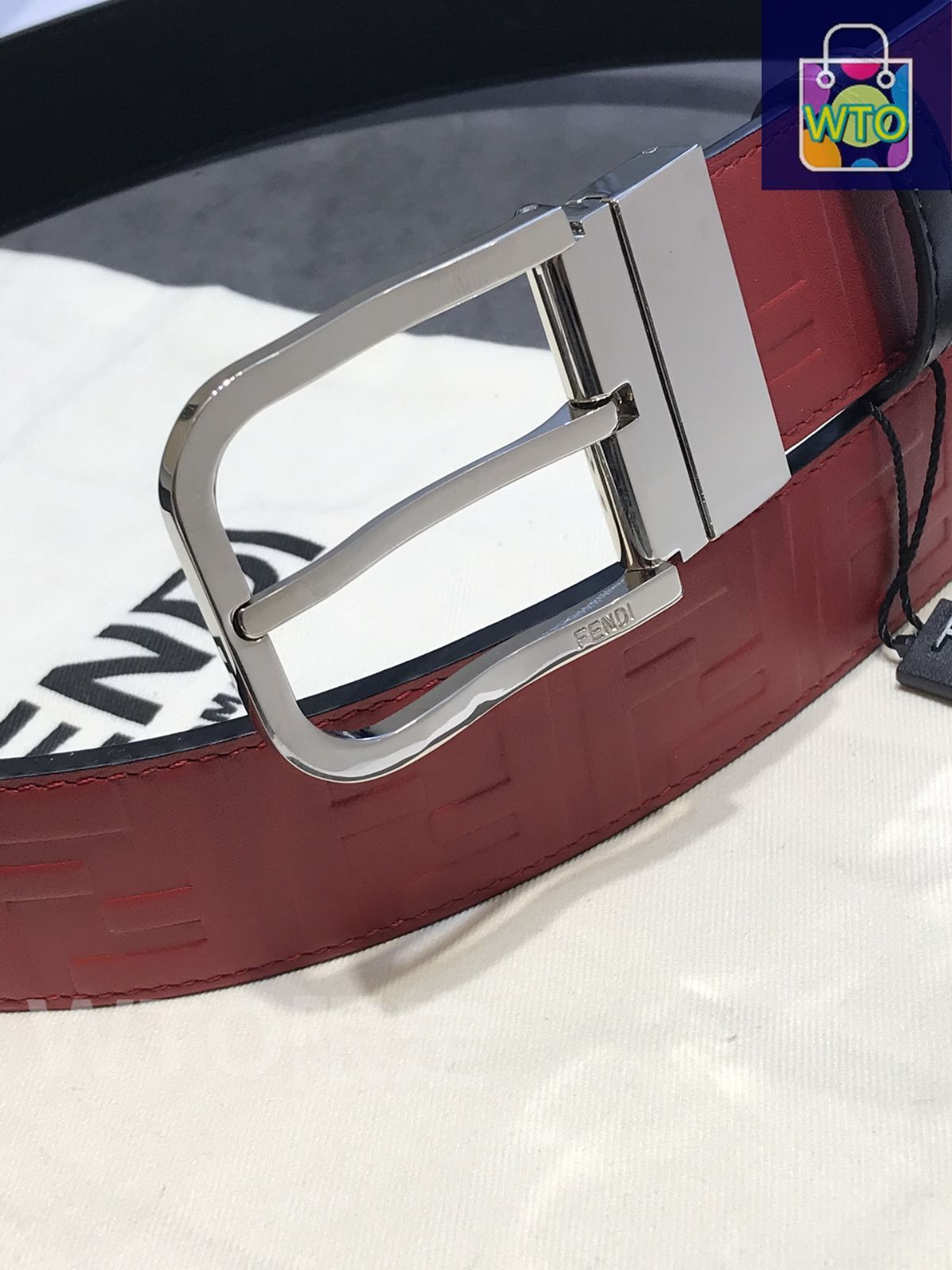 今日 Fendi フェンディ ロゴデザインベルト-1