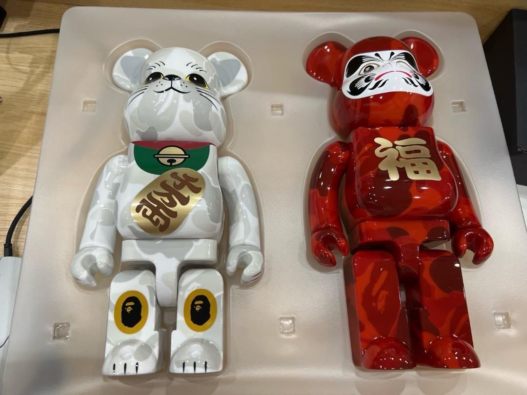 BE@RBRICK × A BATHING APE® × 招き猫・だるま - メルカリ