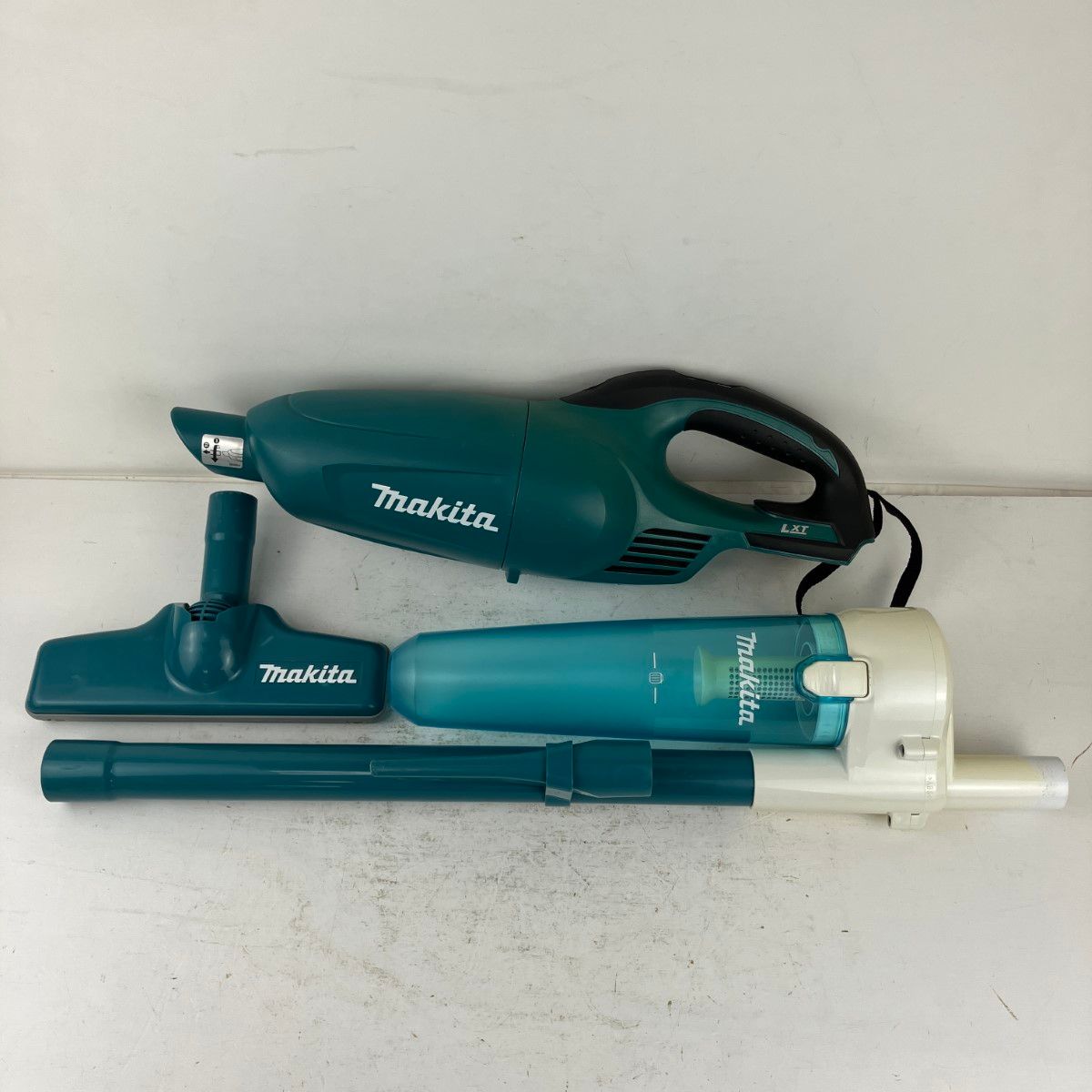 ЗЗMAKITA マキタ 18v 充電式クリーナ サイクロンアタッチメント付 バッテリー 充電器無し CL181FD ブルー