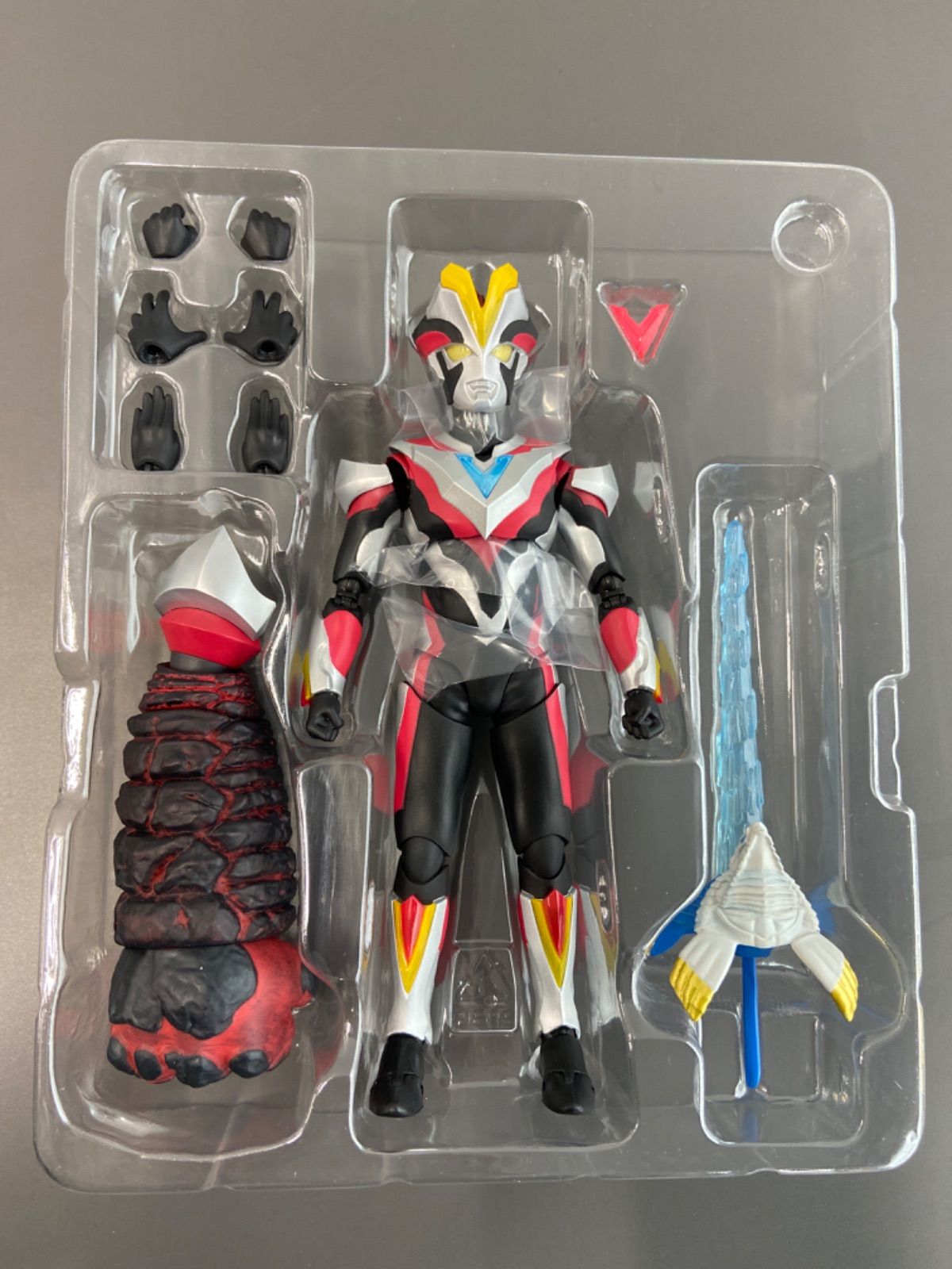 新品未開封】 S.H.Figuartsウルトラマンギンガ、ビクトリーセット 新品