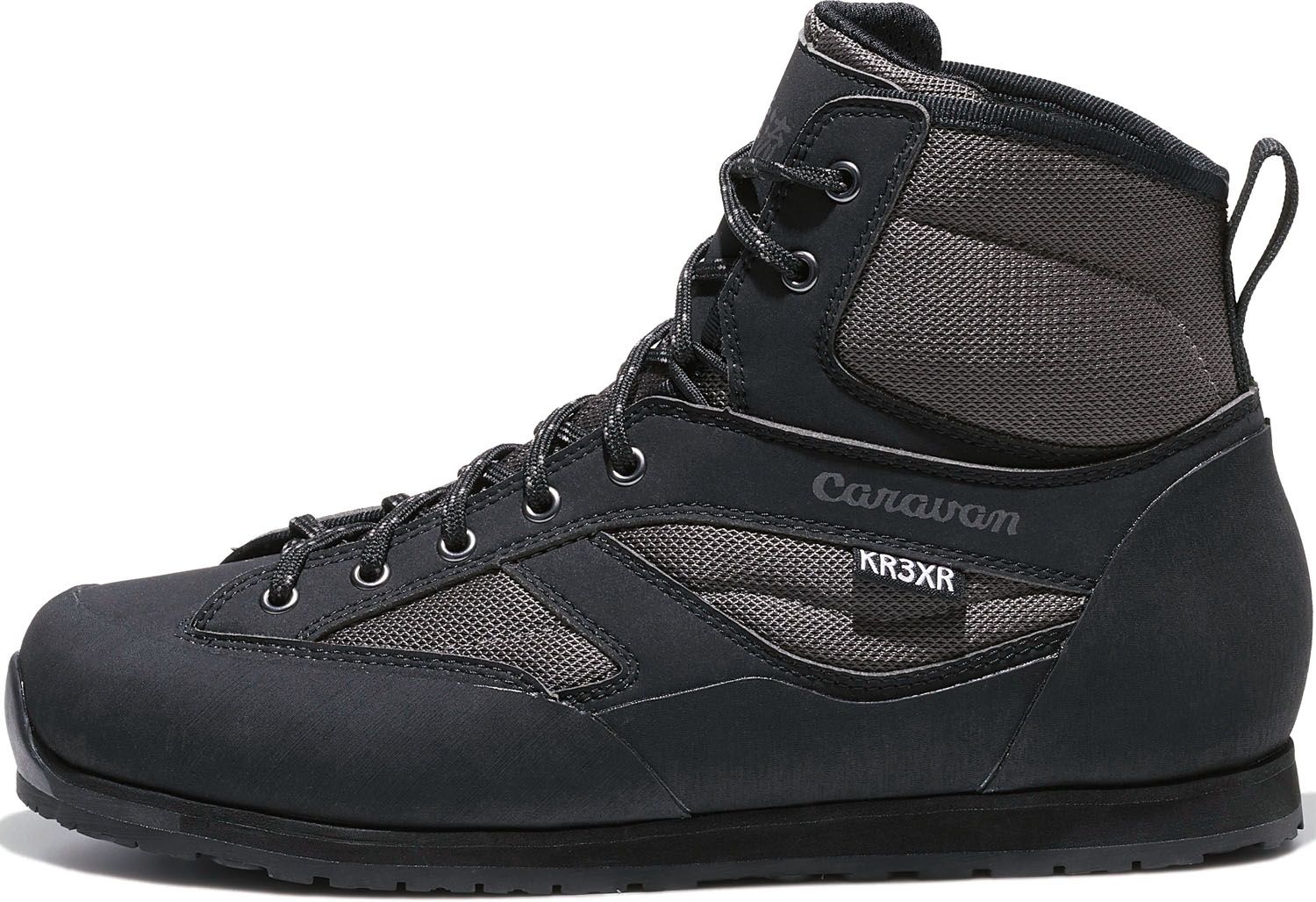 特集：爽快な沢登りを楽しむために、機能性を追求した渓流シューズ