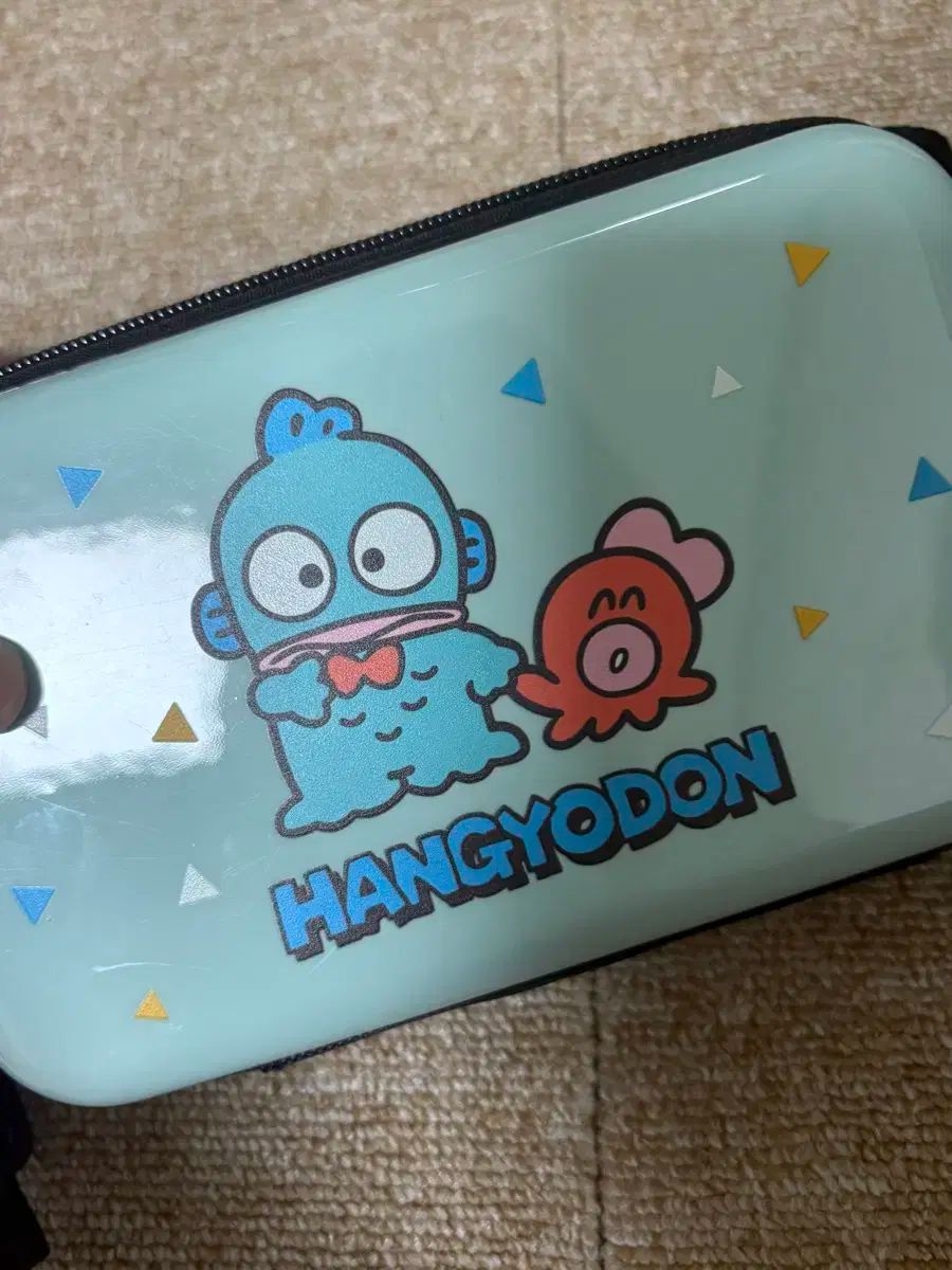 クロスボディバッグ