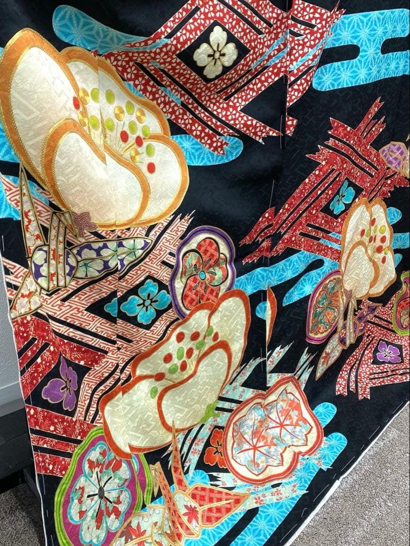 振袖 仮絵羽 金駒 金彩 紋意匠 牡丹 大輪 正絹 未仕立て品 八掛付き
