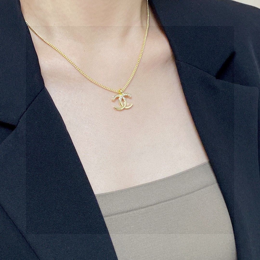 CHANEL ダブルCロゴ ネックレス CHANEL - CHANEL ダブルCロゴネックレスの通販 by karin's shop