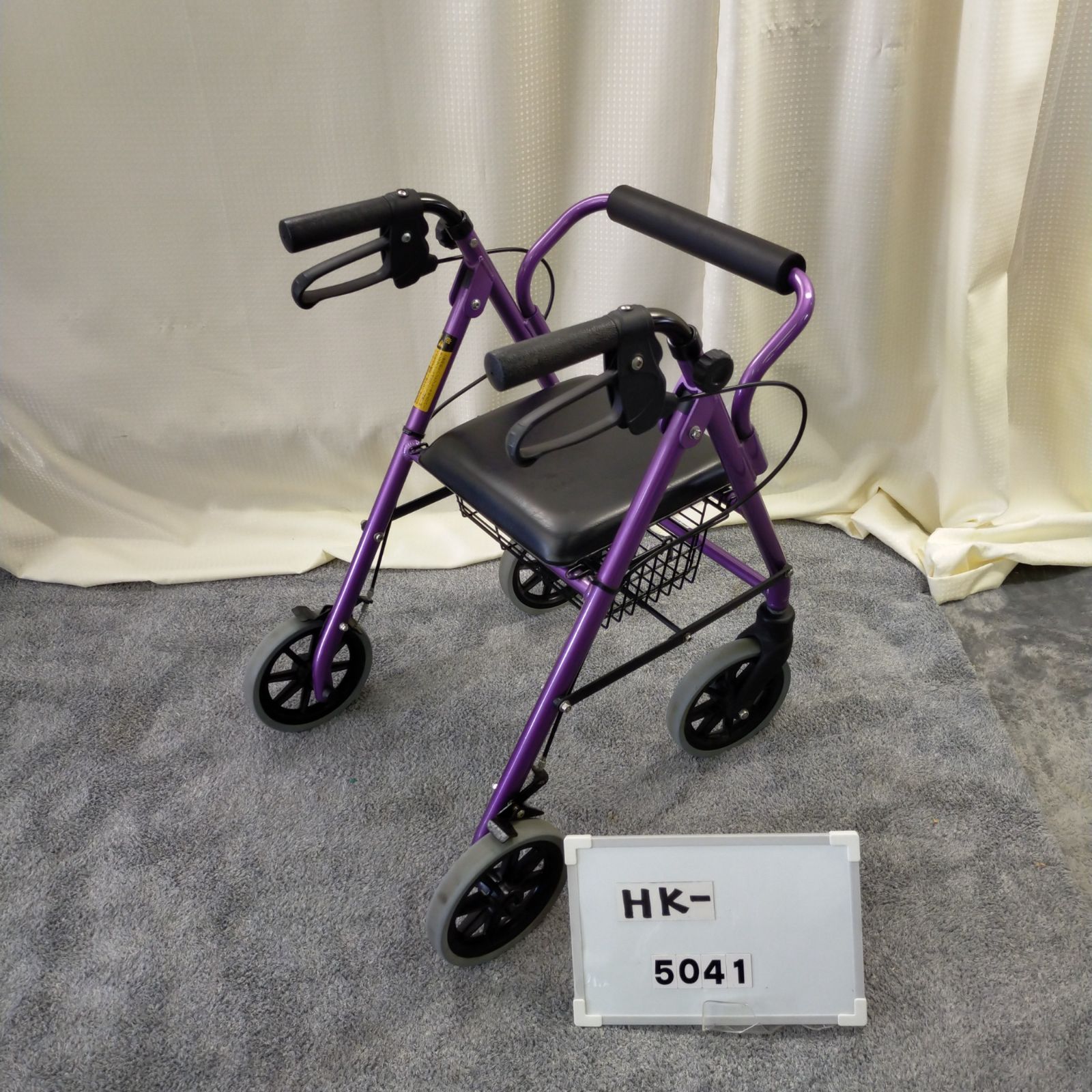 HK-5041)竹虎ヒューマンケア ハッピーミニ コンパクト 歩行器 歩行車 歩行補助 シルバーカー 手押し車たけとら タケトラ taketora  洗浄/消毒済 介護用品【中古】 - メルカリ