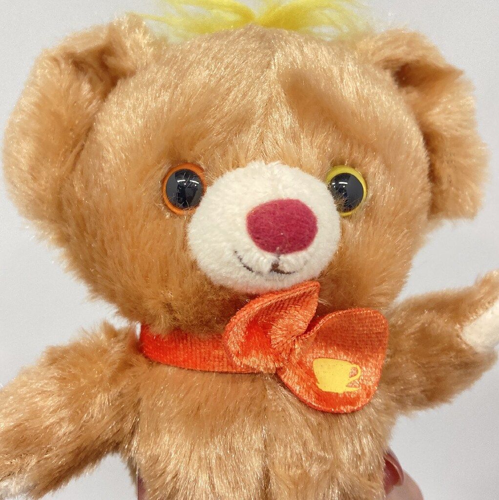 ディズニーストア バッジつきキーチェーン UniBEARsity シュガー