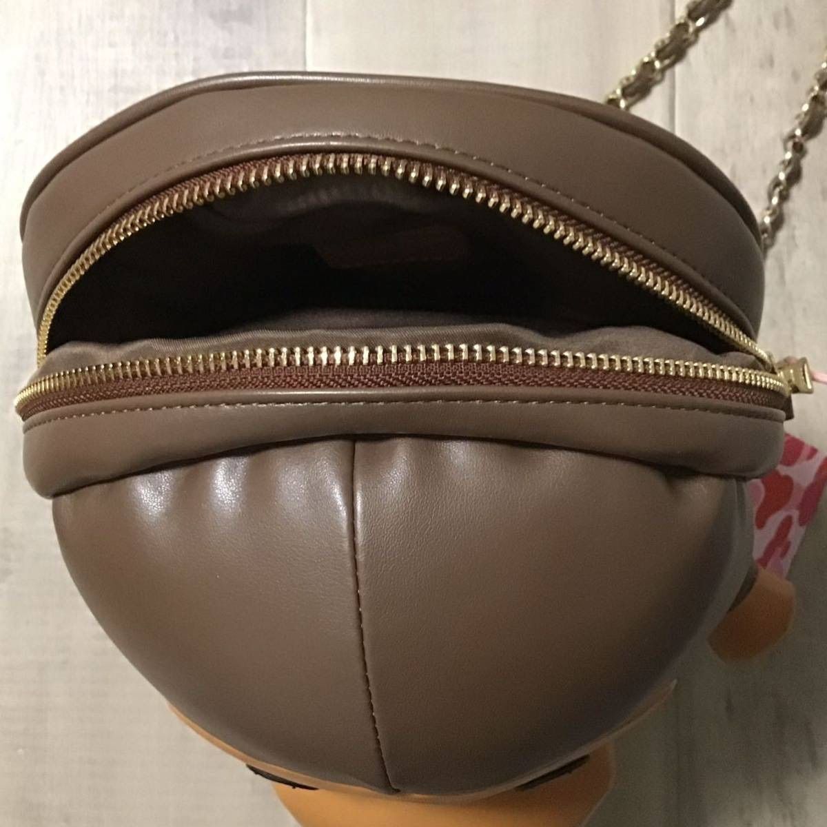 MILO BIG PLUSH DOLL ショルダーバッグ BAPE マイロ - メルカリ MILO BIG PLUSH DOLL ショルダーバッグ BAPE マイロ - メルカリ
