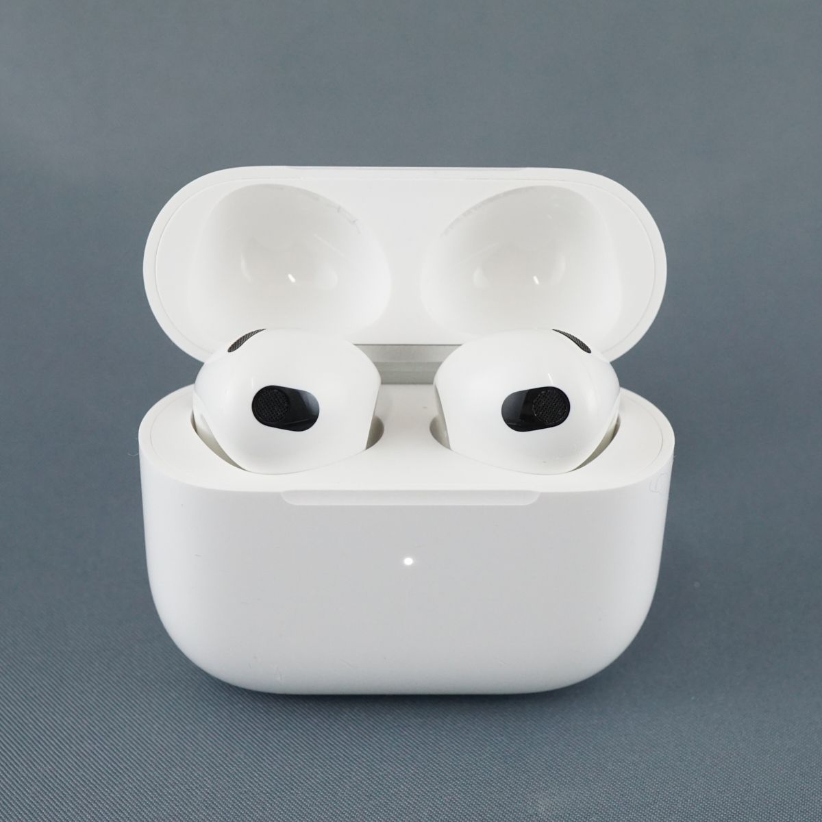 Apple AirPods 第三世代 MagSafe充電ケース付 USED美品 ワイヤレス 