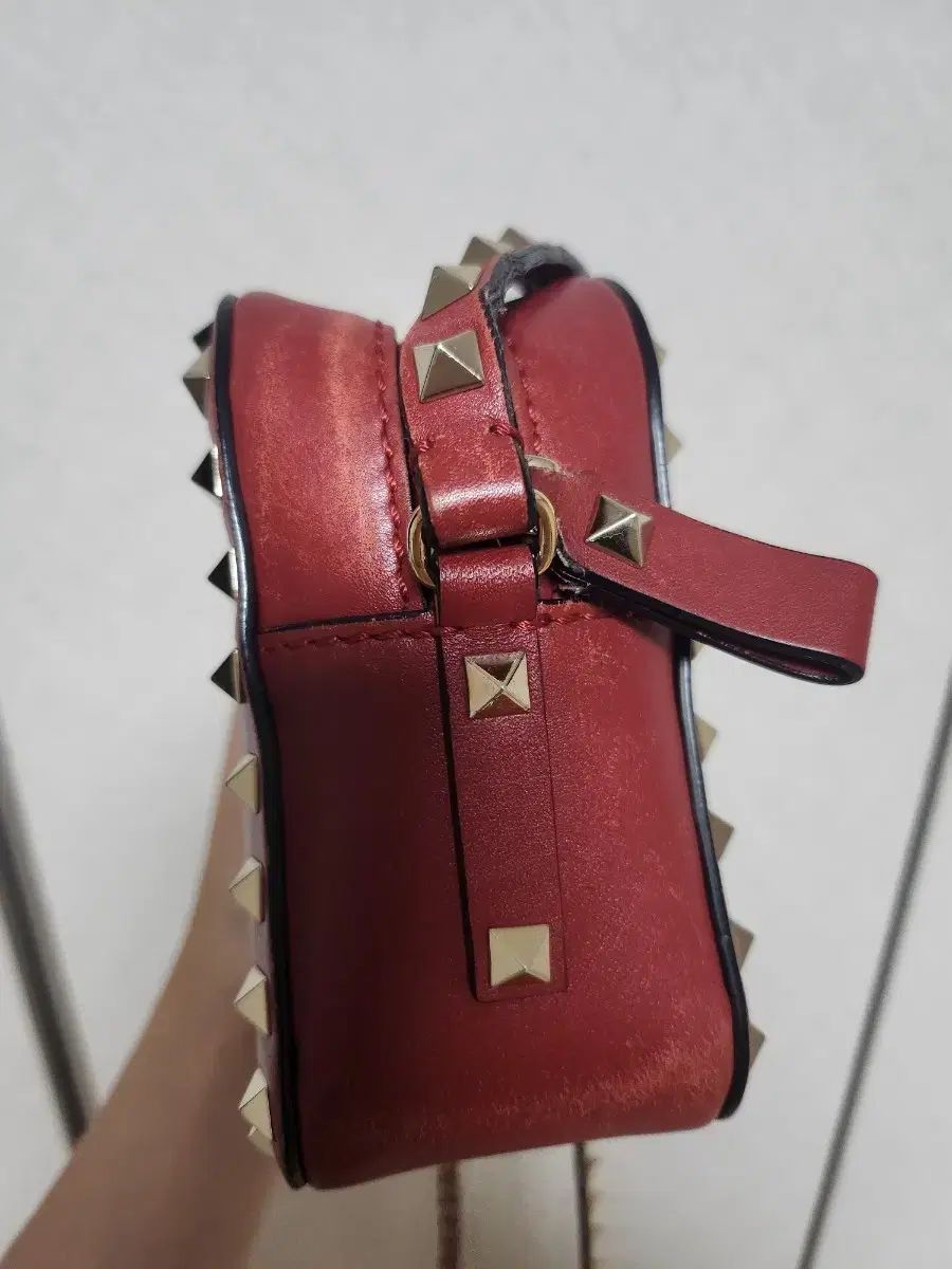 VALENTINO ロックスタッズ クロスボディバッグ レッド
