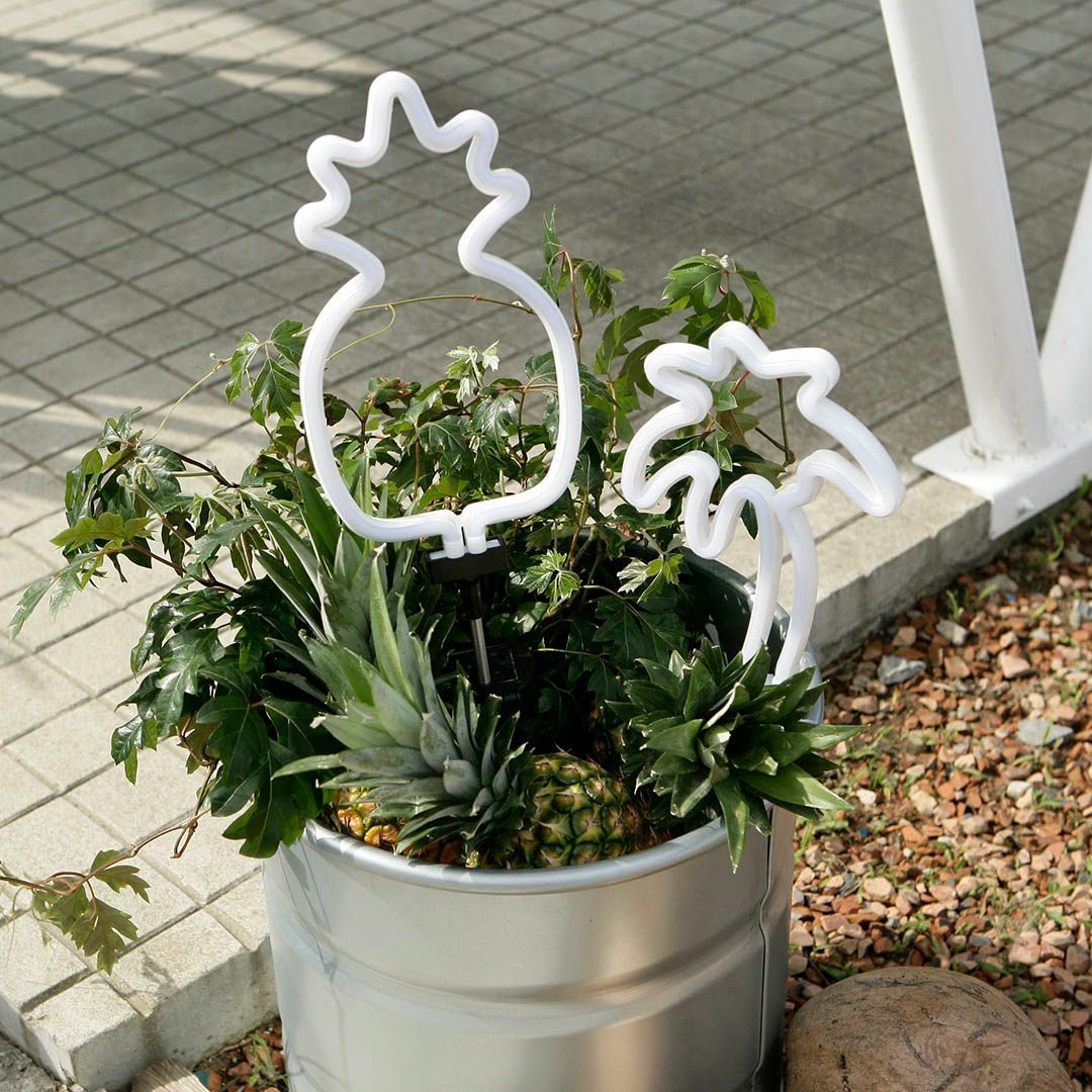 新品 ソーラー ネオン ライト サイン パームツリー ヤシの木 ガーデン