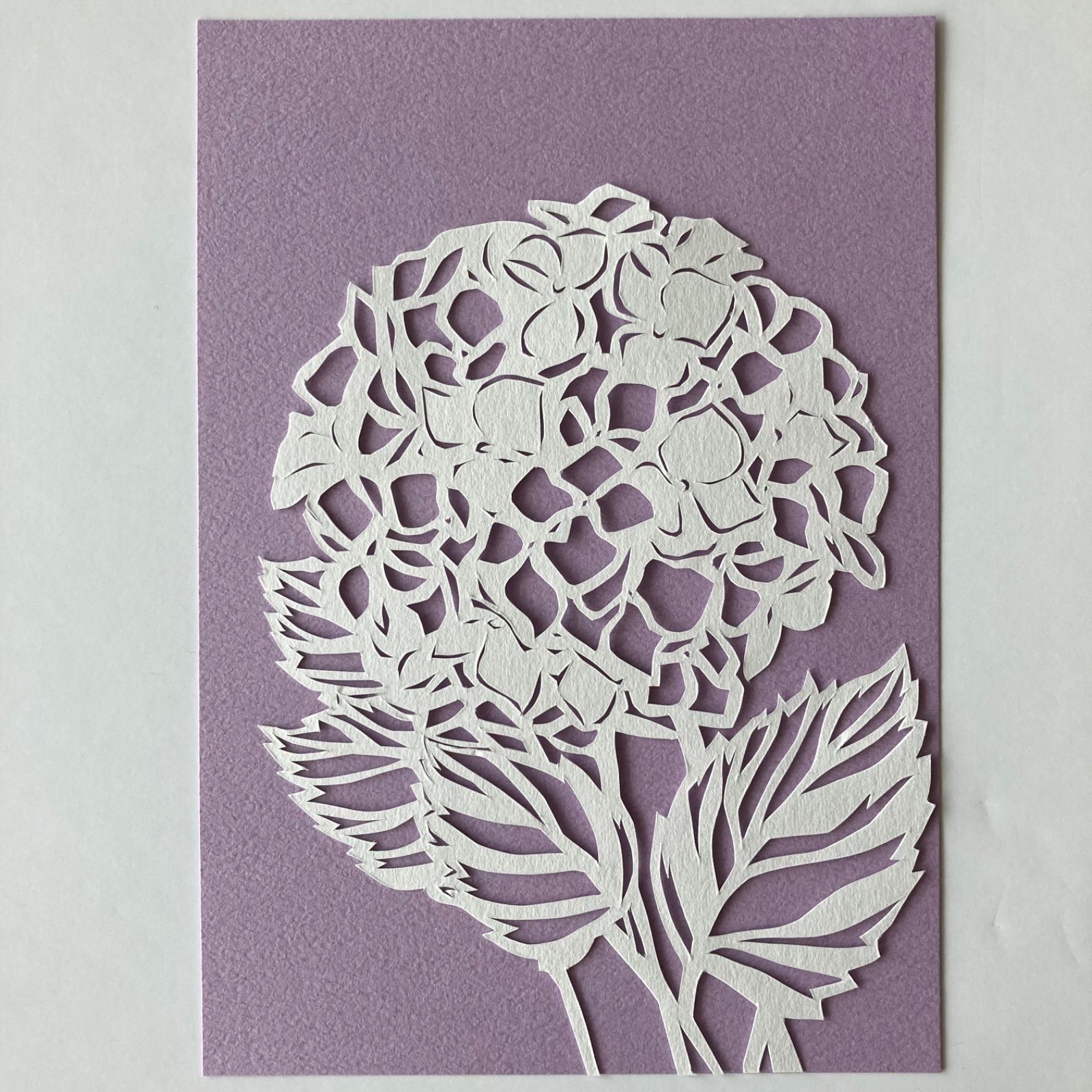切り絵 【フラワーシリーズ〜あじさい〜】「雫とおしゃべり」サイズL判
