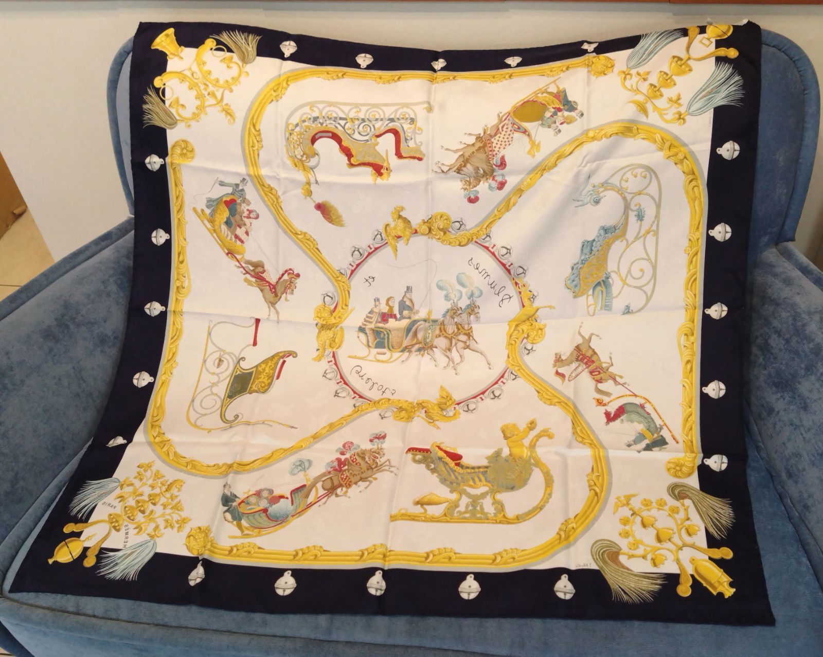 HERMES　スカーフ HERMES エルメス スカーフ カレ90 GRAND APPARAT 盛装の馬