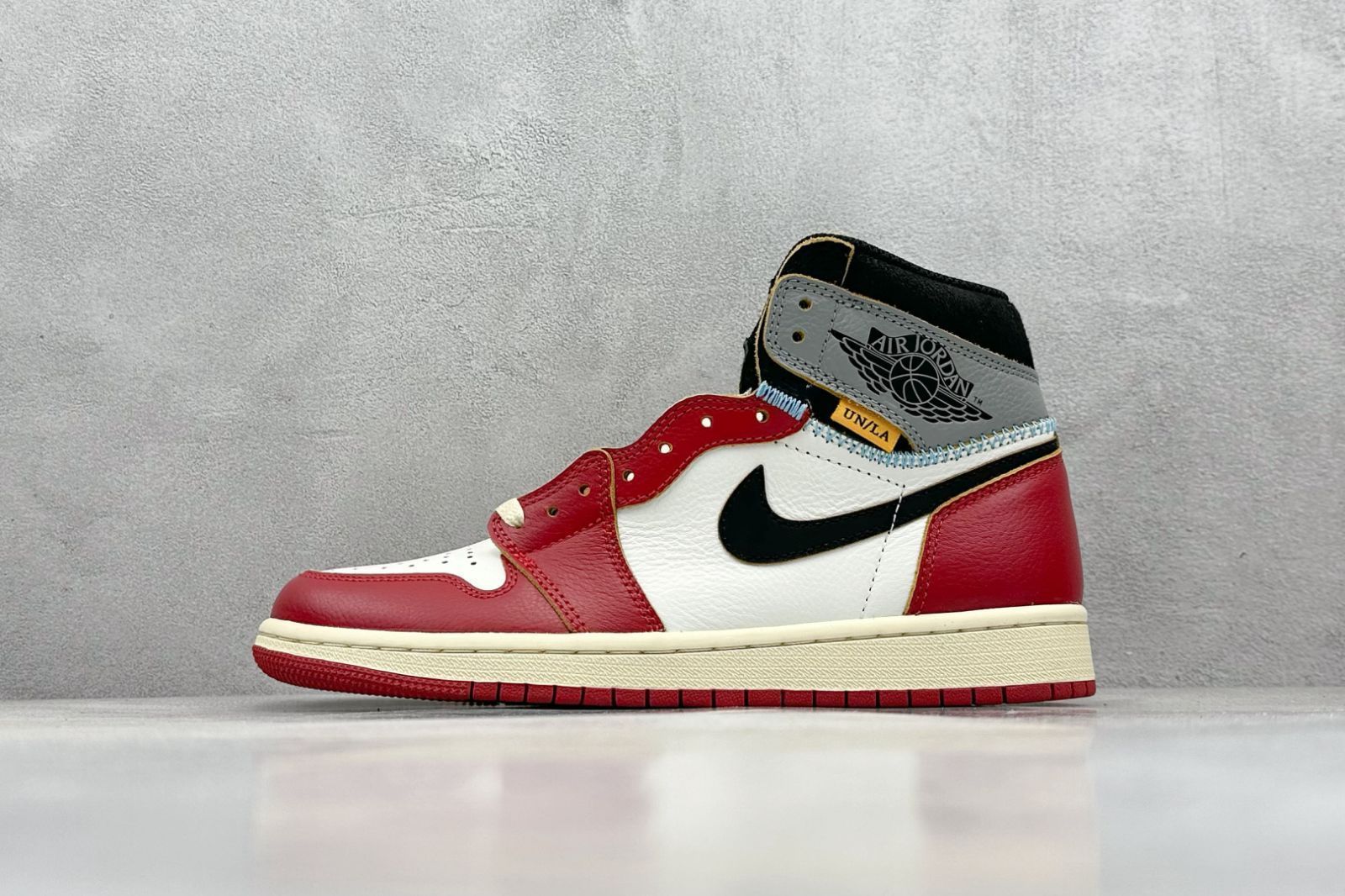 美品 25cm エアジョーダン1 ユニオン　シカゴ シャドウ 8056000225655_1.jpg?v=