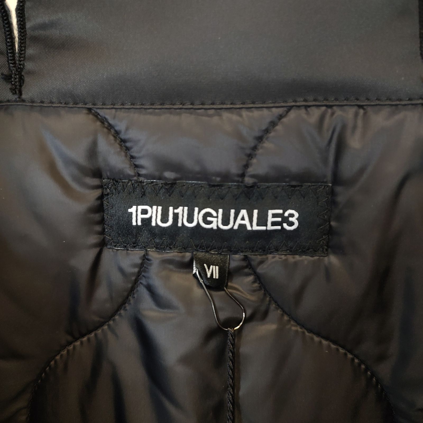 1PIU1UGUALE3 ウノピゥウノウグァーレトレ BLACK MILITARY BY
