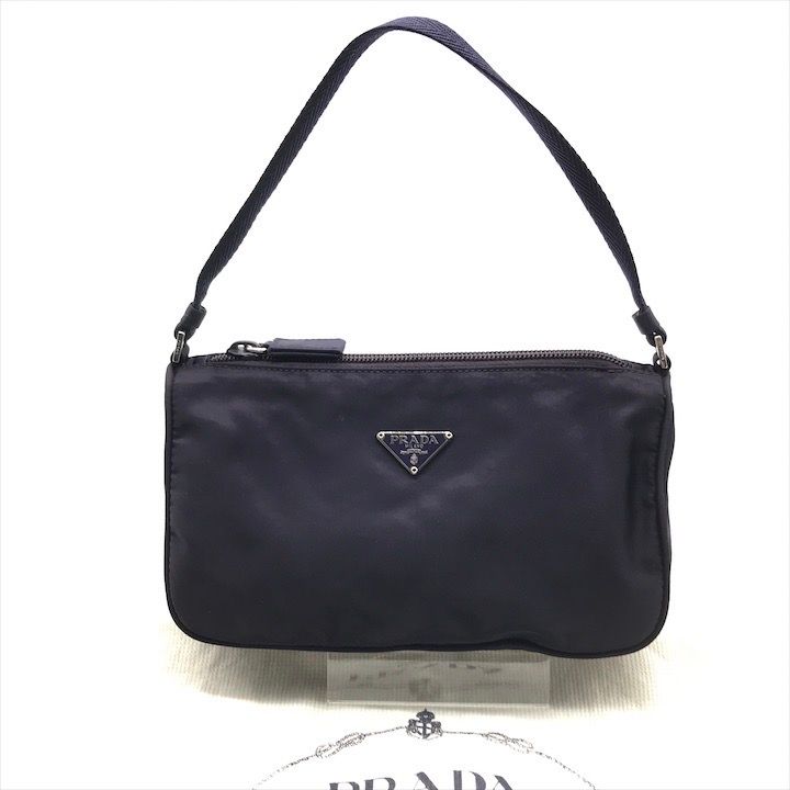 【美品】プラダ ハンドバッグ ブラック ナイロン 三角ロゴ ユニセックス 美品】プラダ ハンドバッグ ブラック ナイロン 三角ロゴ ユニセックス