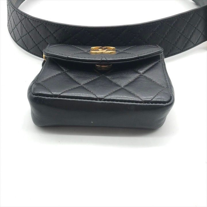 シャネル マトラッセ ココマーク ラムスキン ターンロック ミニ ウエストポーチ 美品 CHANEL シャネル ココマーク プッシュロック ミニマトラッセ