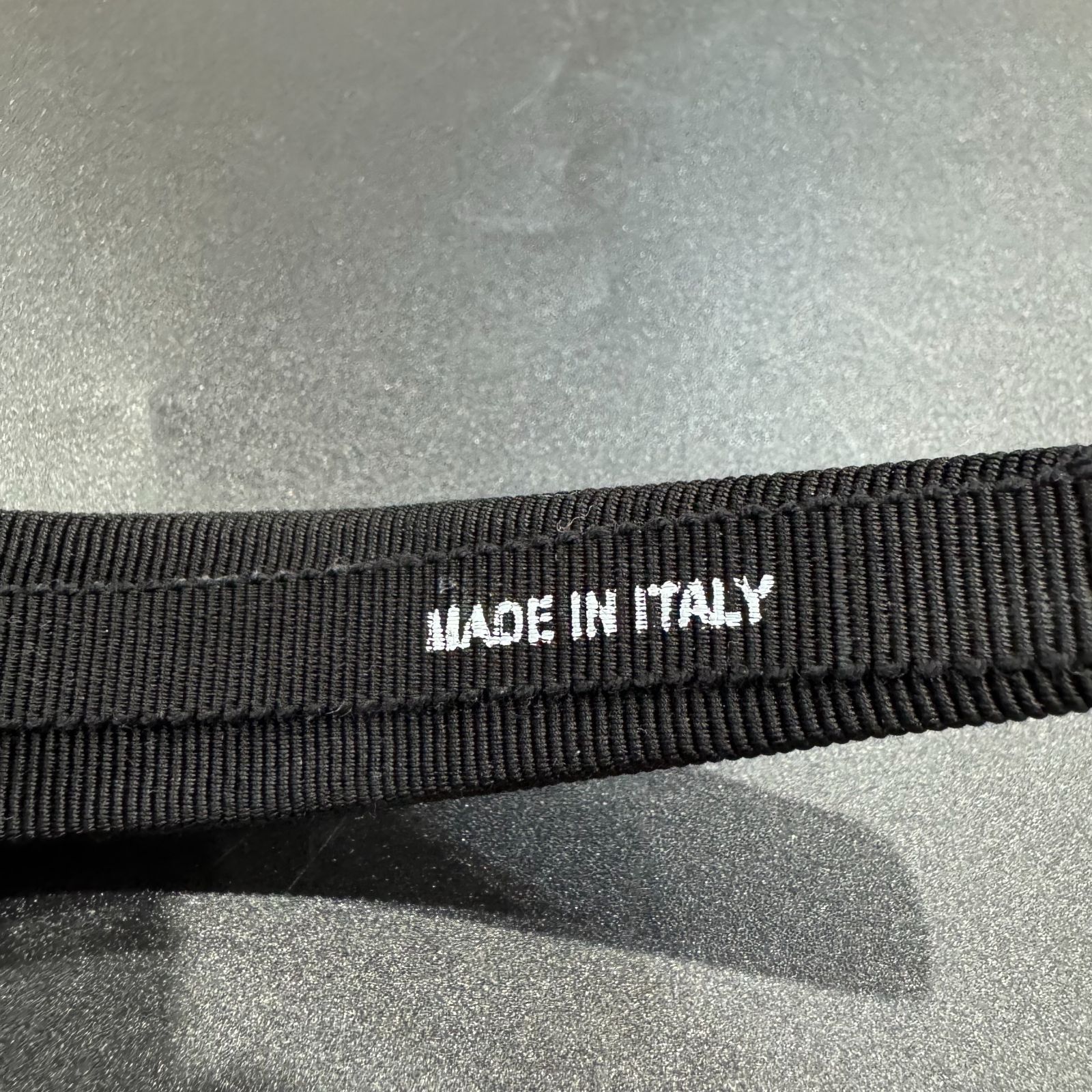 サルヴァトーレフェラガモ カチューシャ