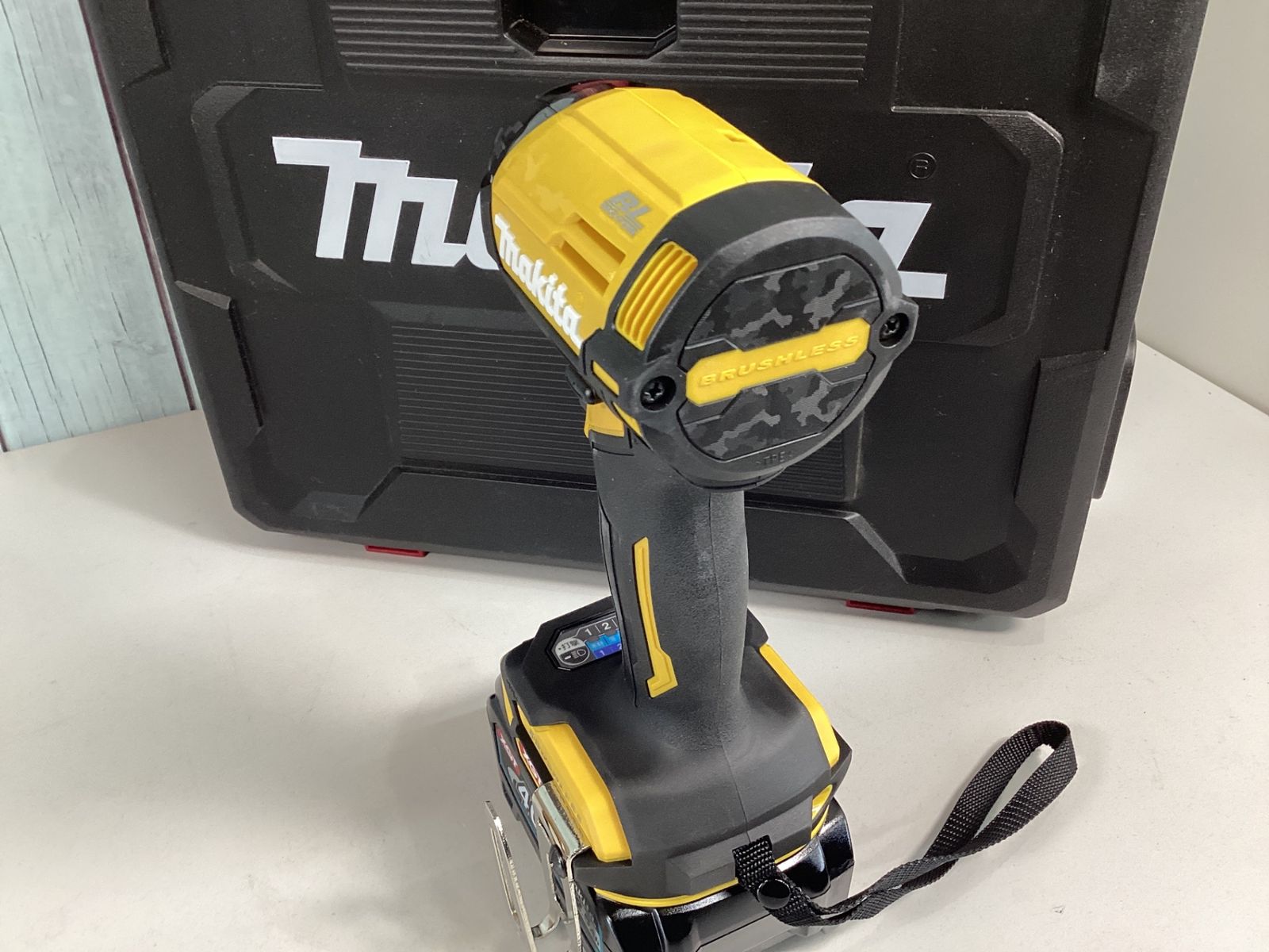 コードレスインパクトドライバー TD002GDXFY