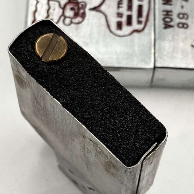 ZIPPO ベトナム 1967年前期 ピーナッツ チャーリーブラウンとルーシー