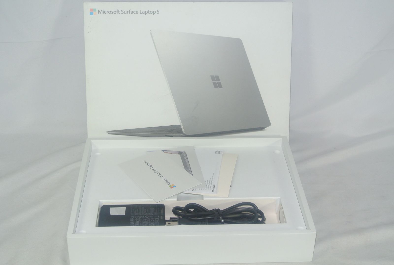 Surface Laptop 5 R2I-00020(R1S-00020の展示モデル) [プラチナ] Core