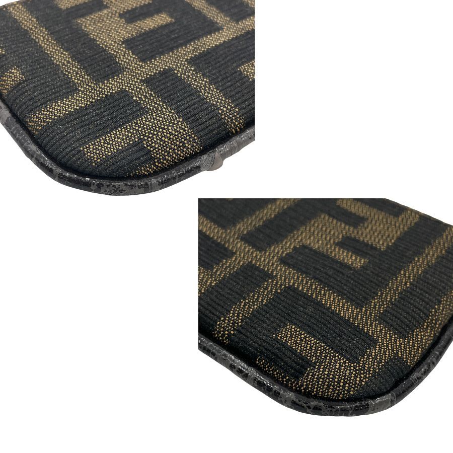 FENDI フェンディ　ズッカ柄　キーリング付き　コインケース　カードケース FENDI フェンディ コインケース ズッカ柄 キーリング付き