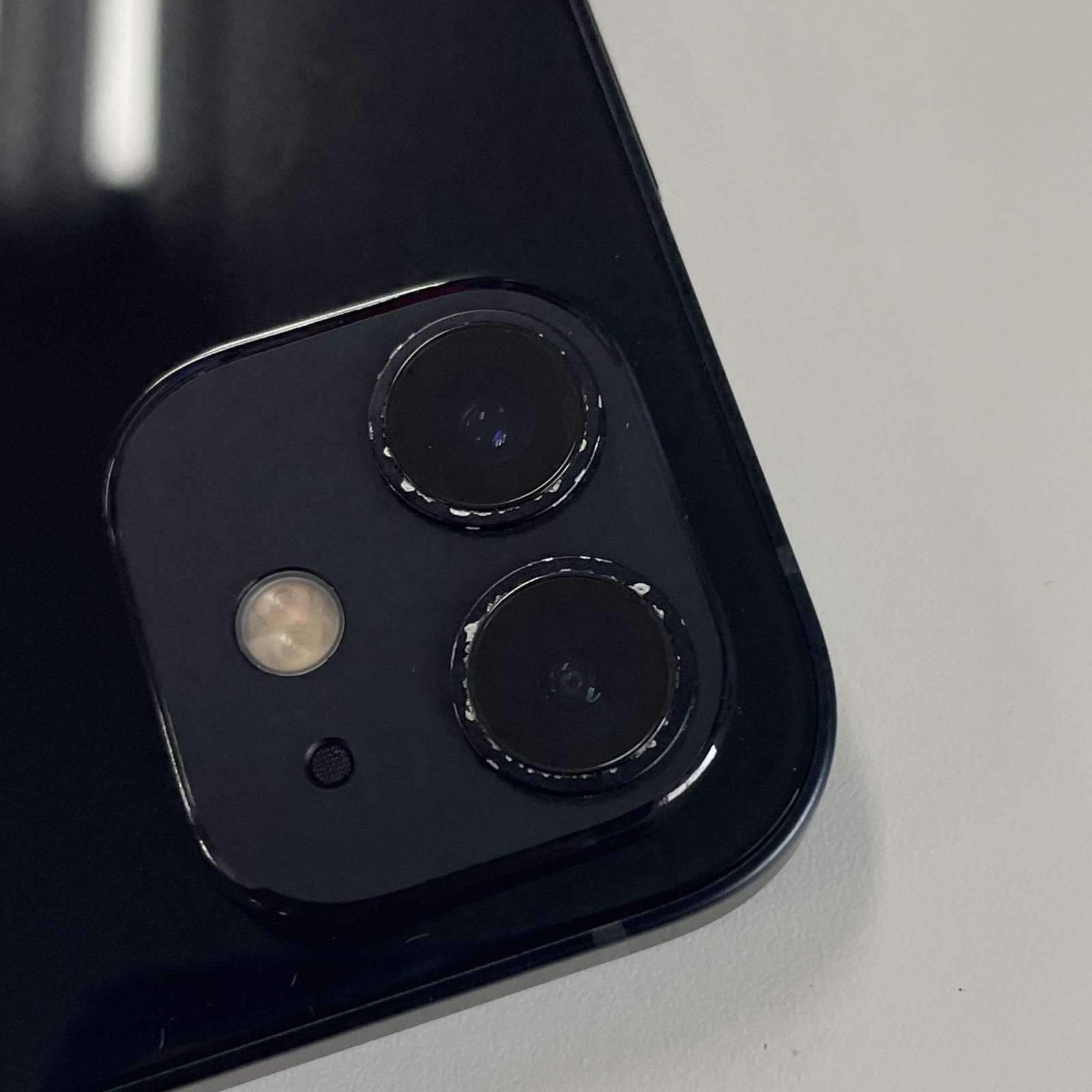 iPhone 12 ブラック 64 GB au