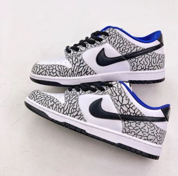 値下げします 新品NIKE SB Dunk Low NYC x Supreme 304292 001DX