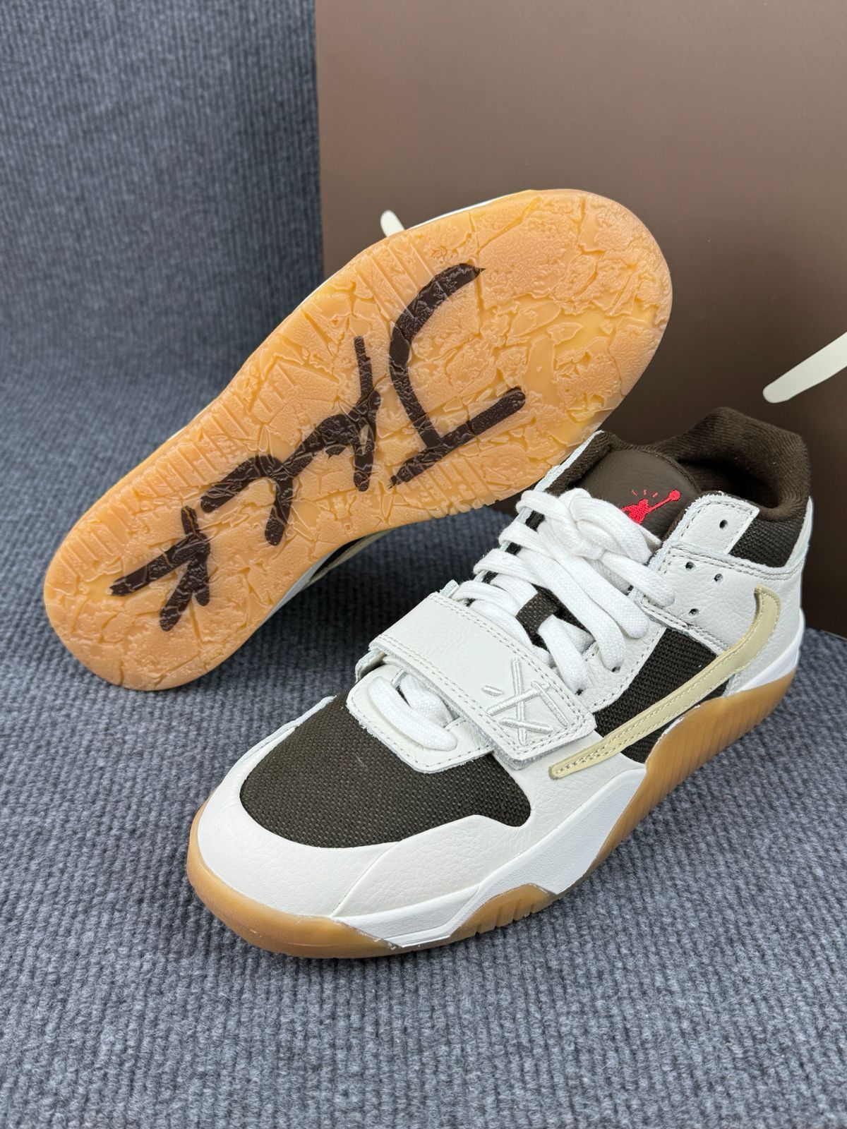 ??新品未使用男女兼用箱付 TRAVIS SCOTT × NIKE JORDAN JUMPMAN JACK TR UNIVERSITY RED トラヴィス・スコット × ナイキ ジョーダン ジャンプマンジャック TR ユニバーシティレッド FZ8117-101